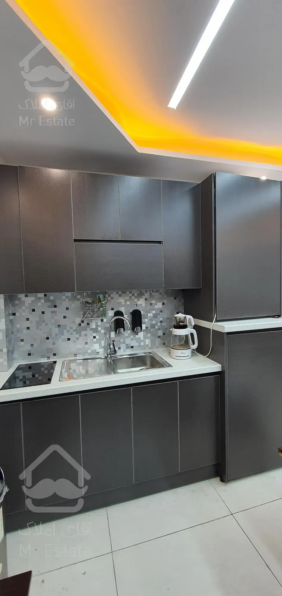 واحد ۴۲ متری سند تک برگ اداری در فلکه صادقیه