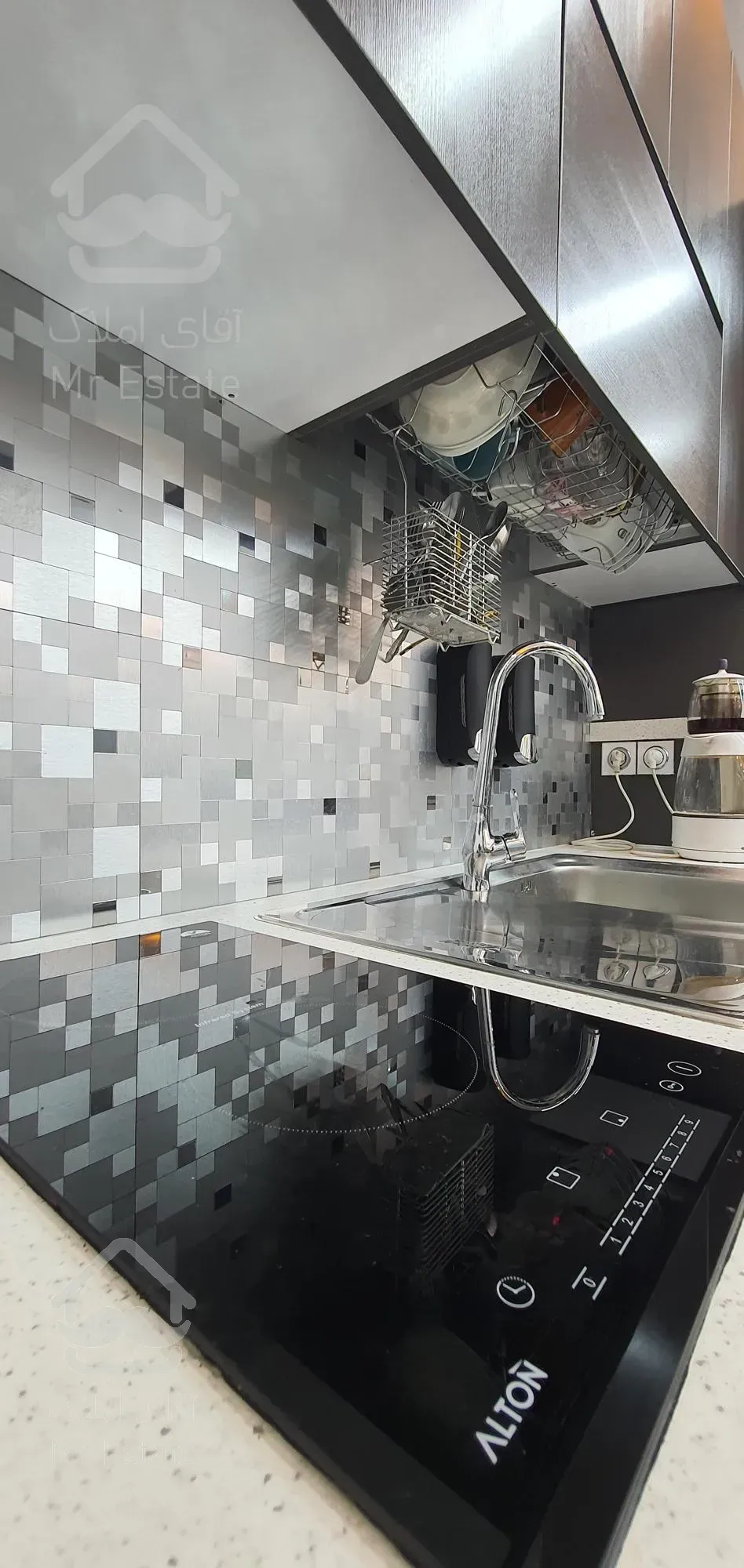 واحد ۴۲ متری سند تک برگ اداری در فلکه صادقیه