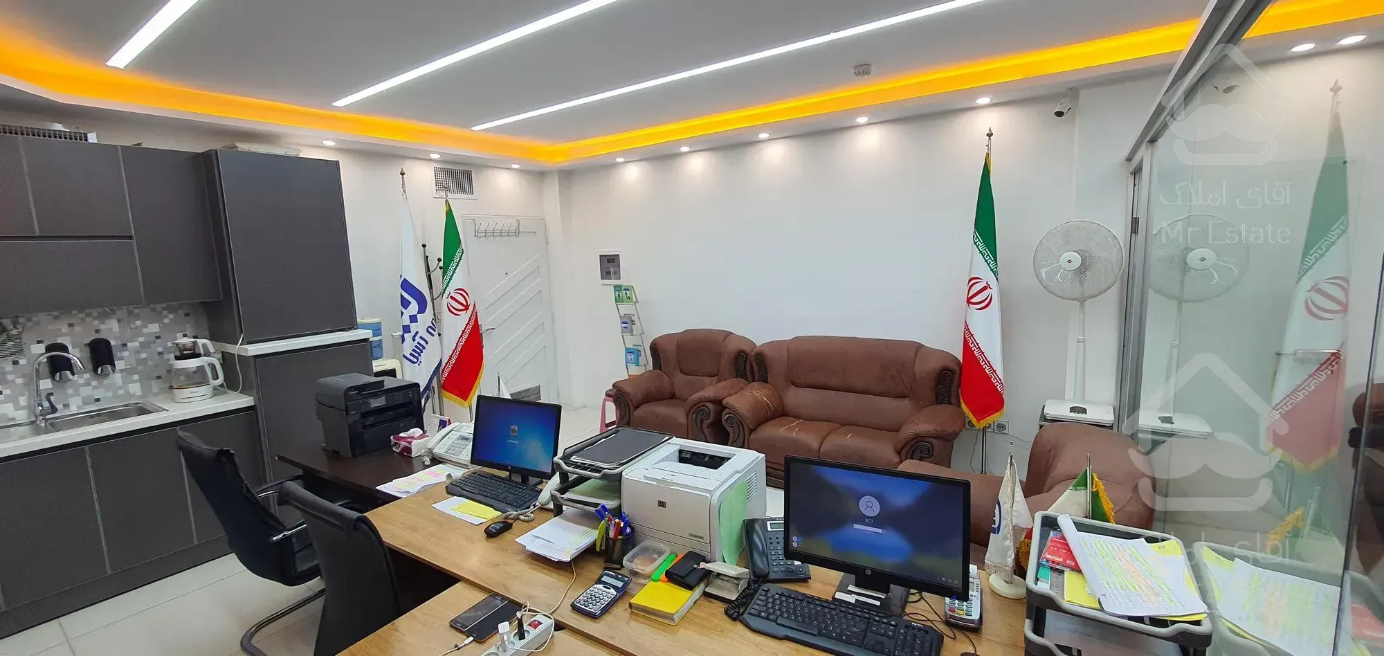 واحد ۴۲ متری سند تک برگ اداری در فلکه صادقیه