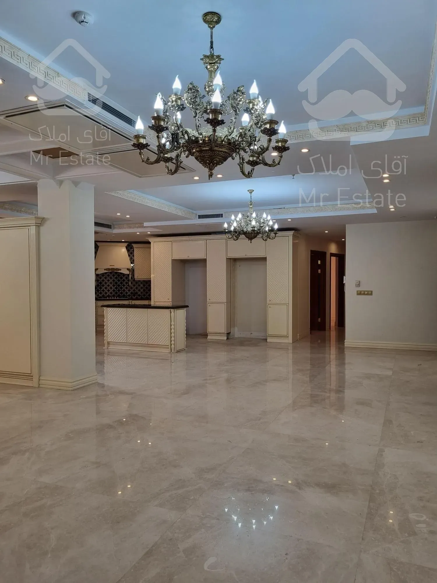 ۲۰۰ متر/برج برند/مشاعات هتلینگ/فرمانیه شرقی لاکچری دیباجی شمالی