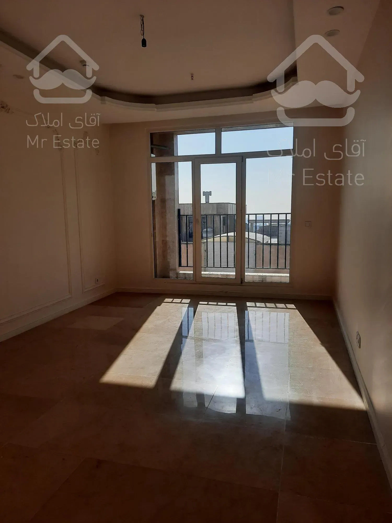 ۲۲۰متر /بالای کوی دانشگاه