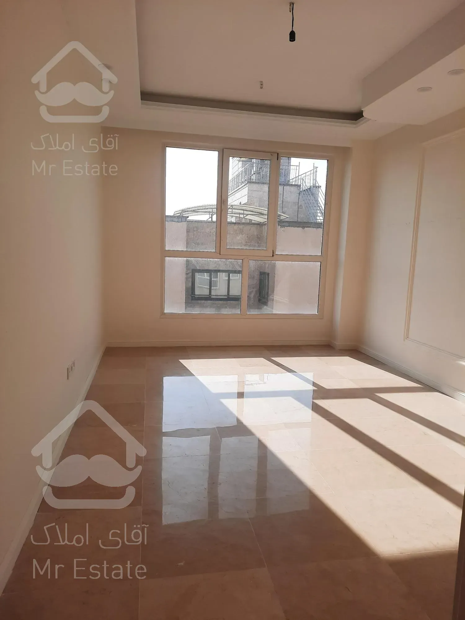 ۲۲۰متر /بالای کوی دانشگاه