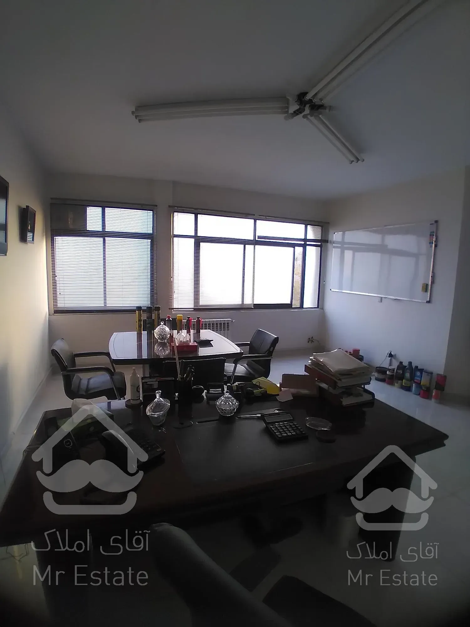 ۱۰۰ متر موقعیت اداری