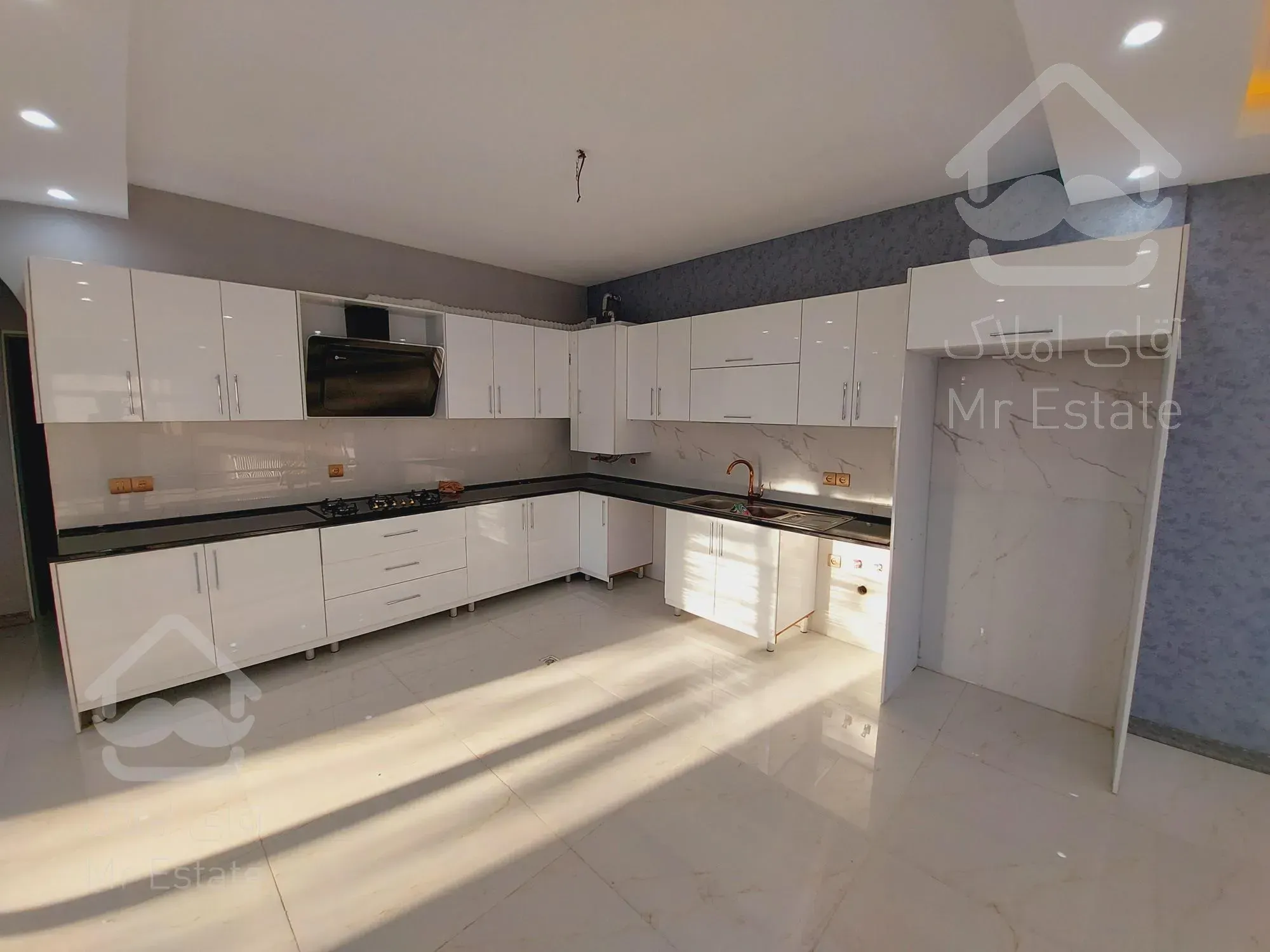 باغ ویلای ۱۵۰۰ متری،قیمت استثنایی