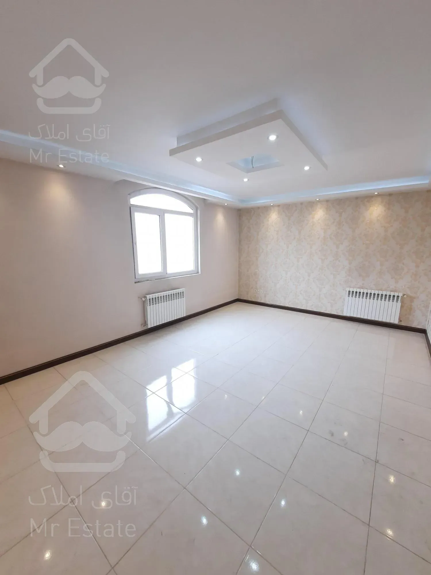 ۱۰۵متر آپارتمان ط۲ خوش نقشه غرق نور