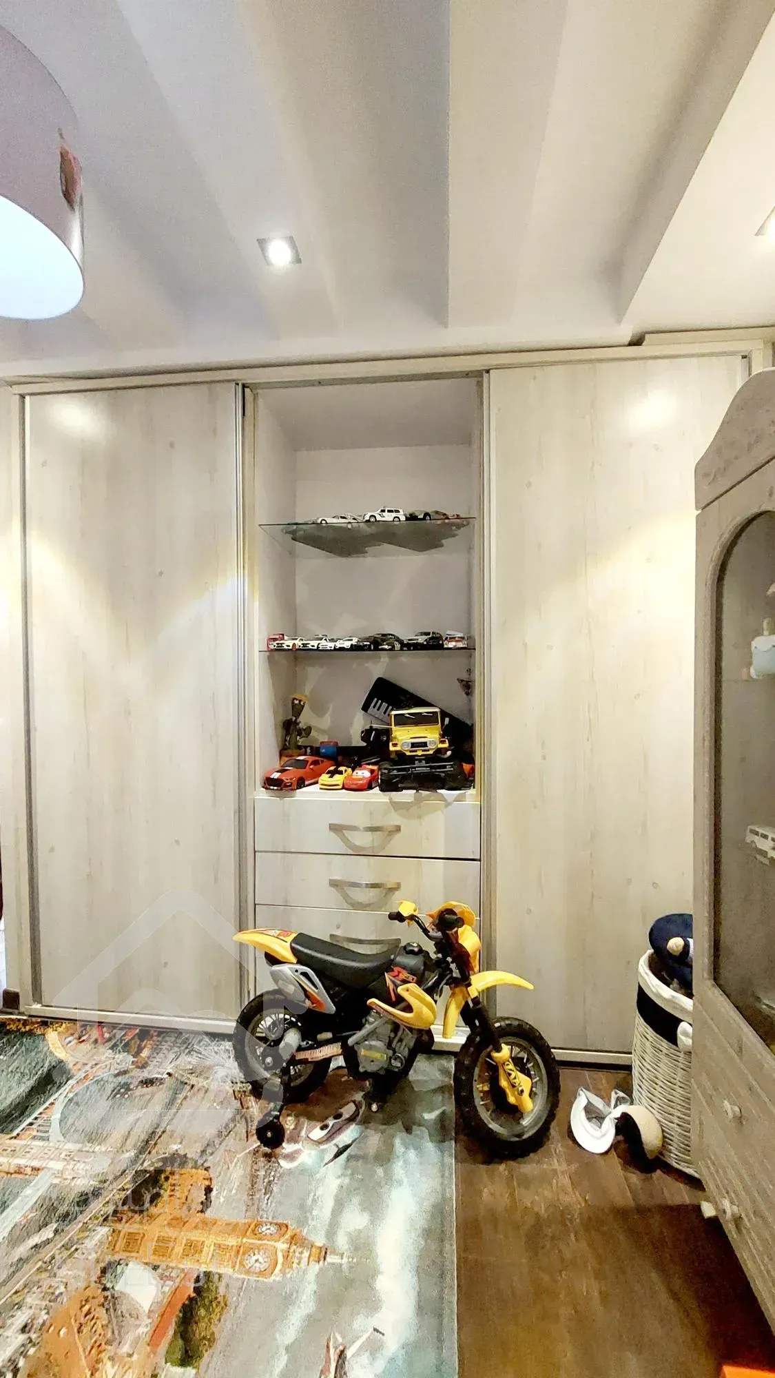 آپارتمان ۱۰۷متر دو خواب،شهرک راه‌اهن،فول امکانات