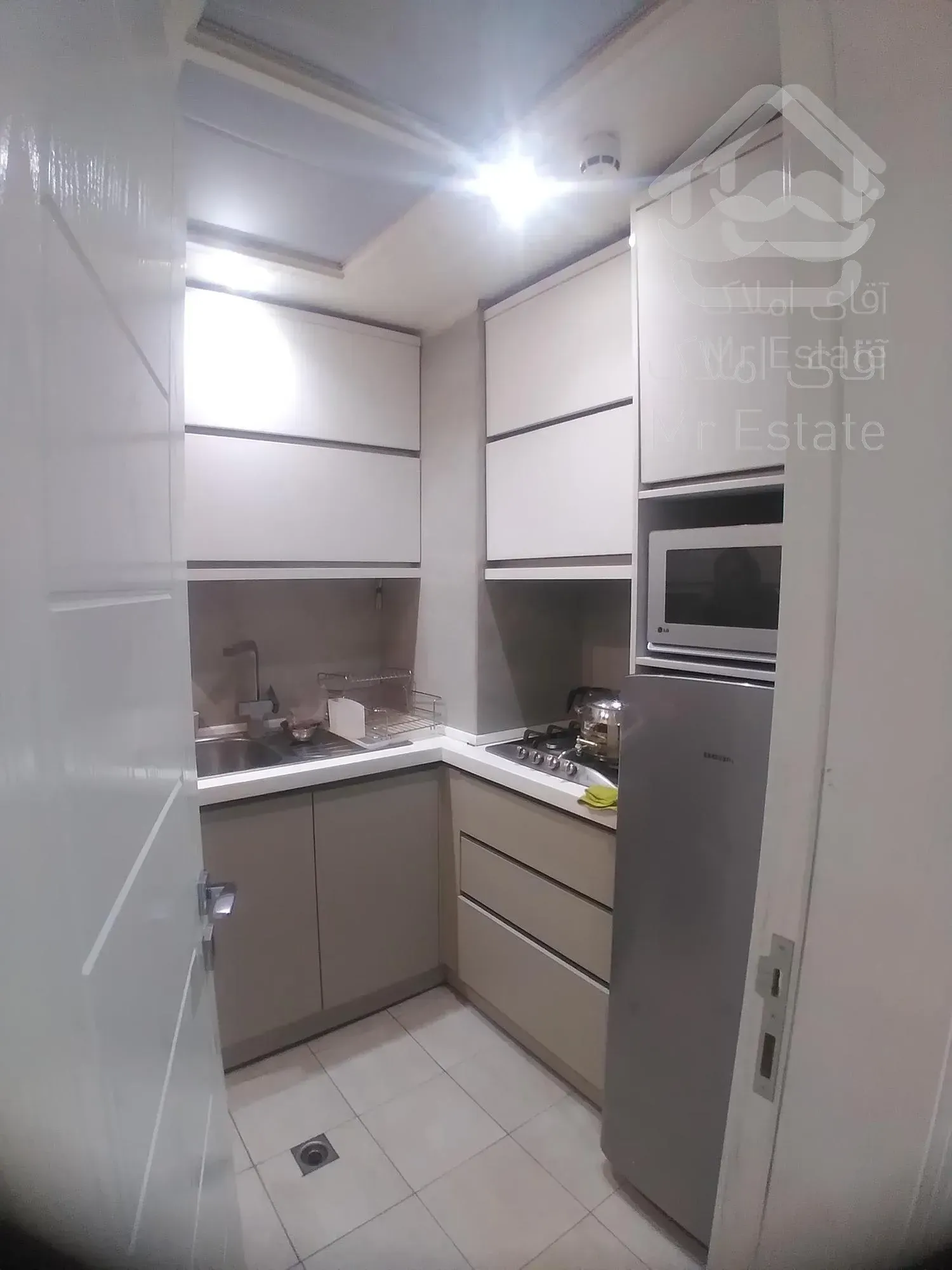 ۱۱۵ متر ( سند اداری ) برج نگار