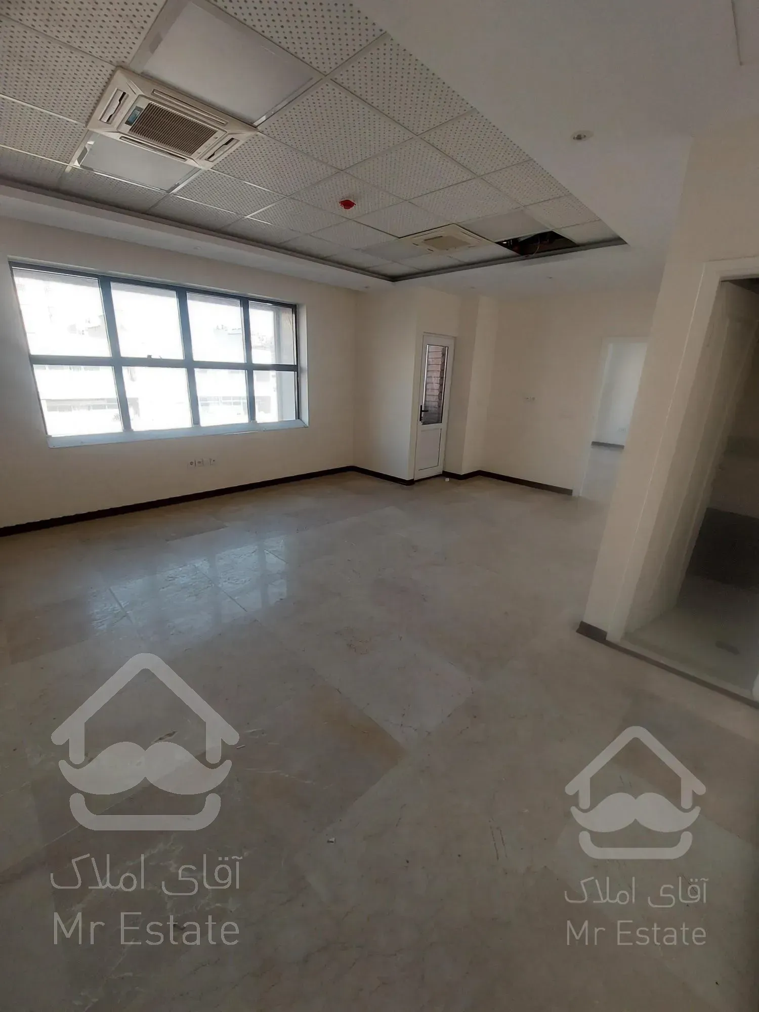 ۶۰۰ متر سند اداری فلت نوساز ۶ پارکینگ گاندی