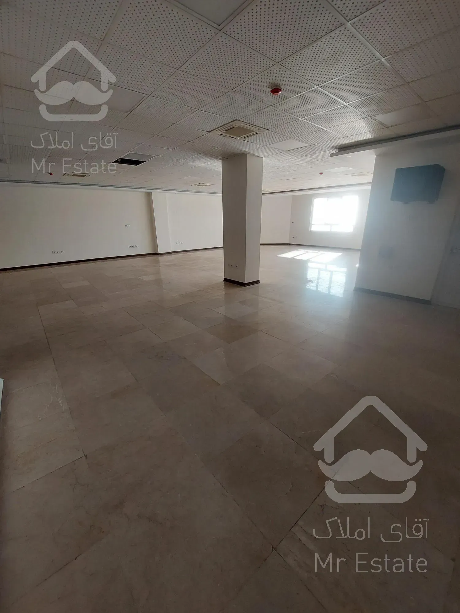 ۶۰۰ متر سند اداری فلت نوساز ۶ پارکینگ گاندی