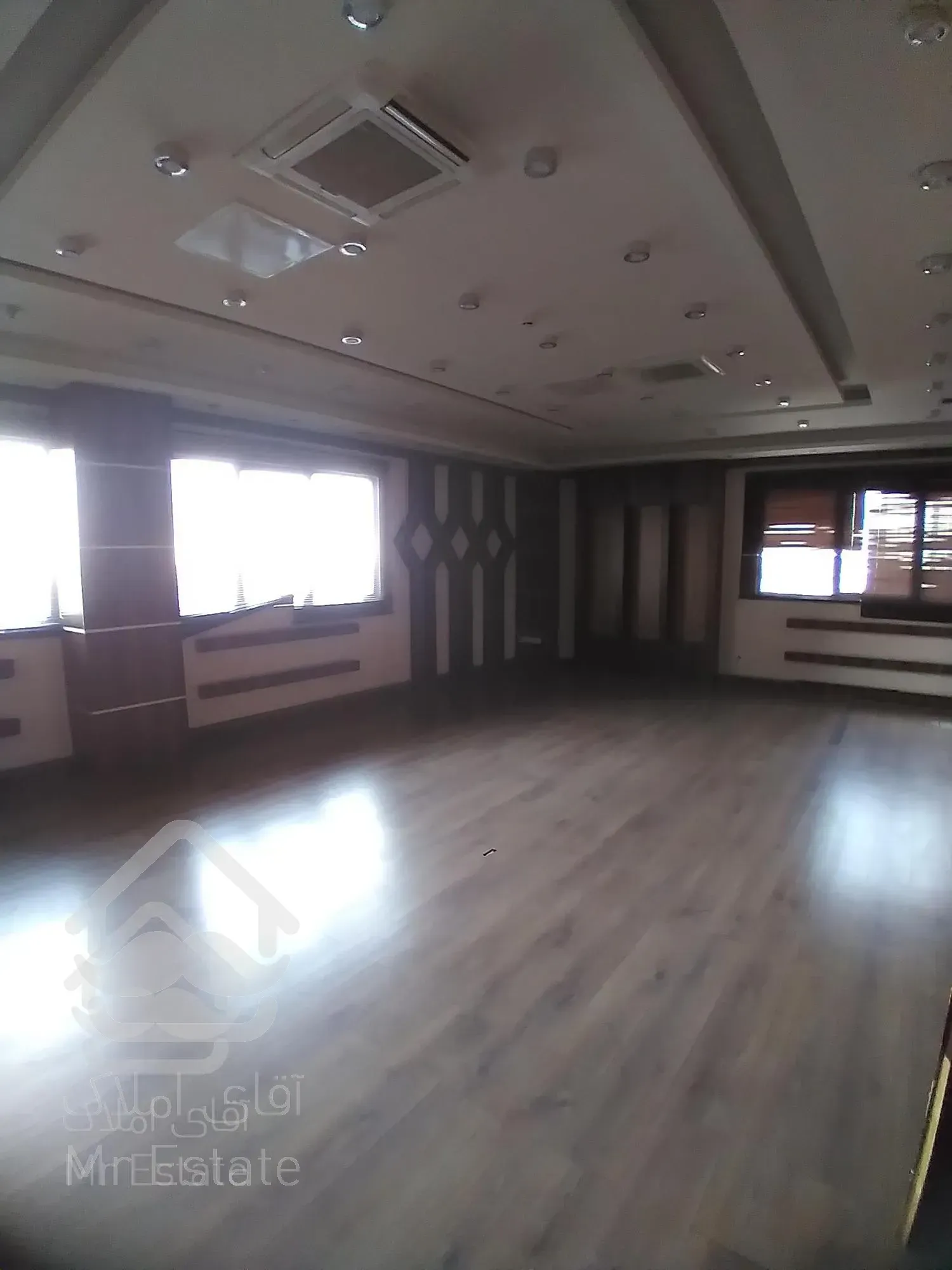 ۲۲۰۰ متر ( سند اداری ) میدان ونک