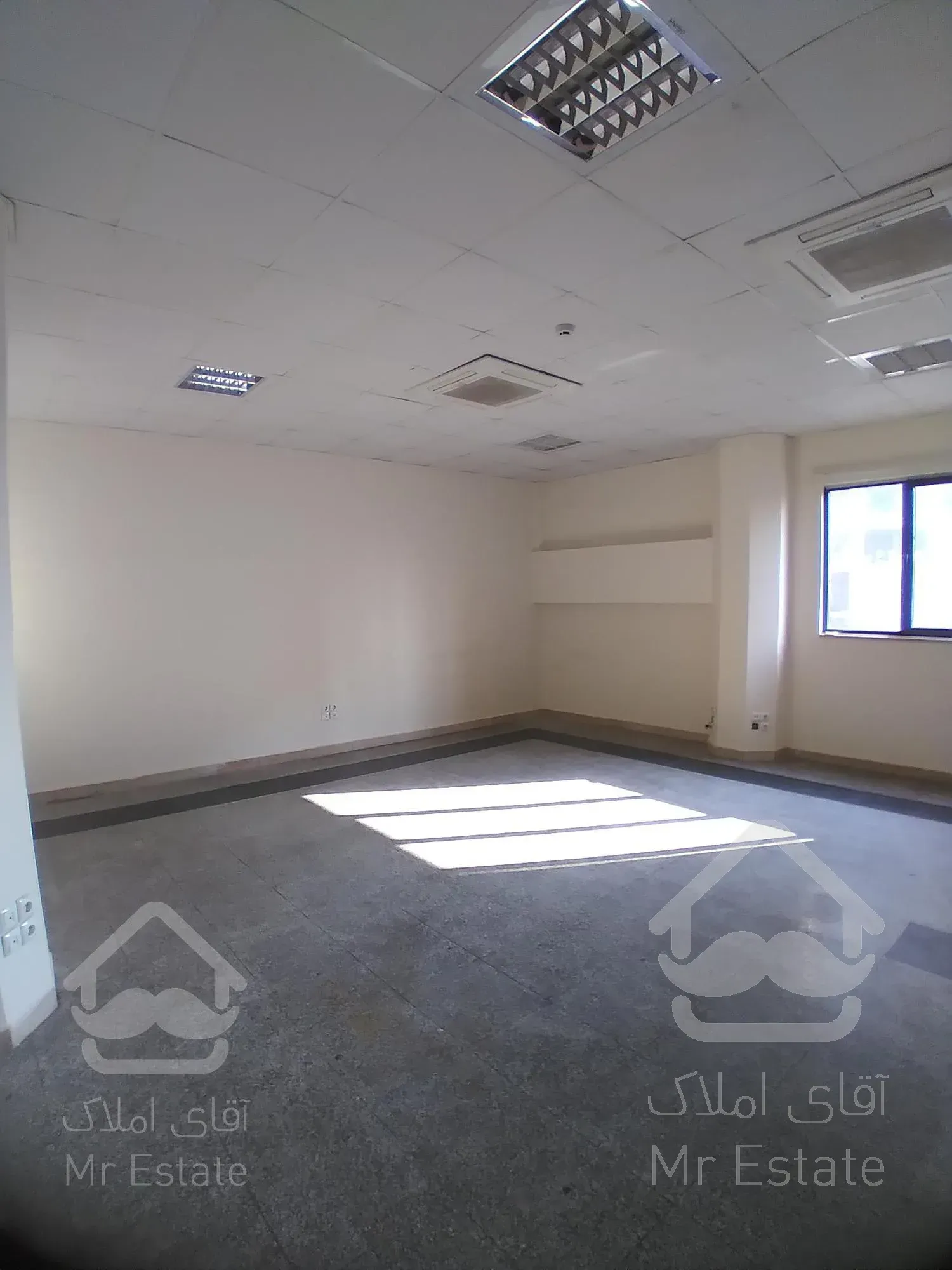 ۲۲۰۰ متر ( سند اداری ) میدان ونک