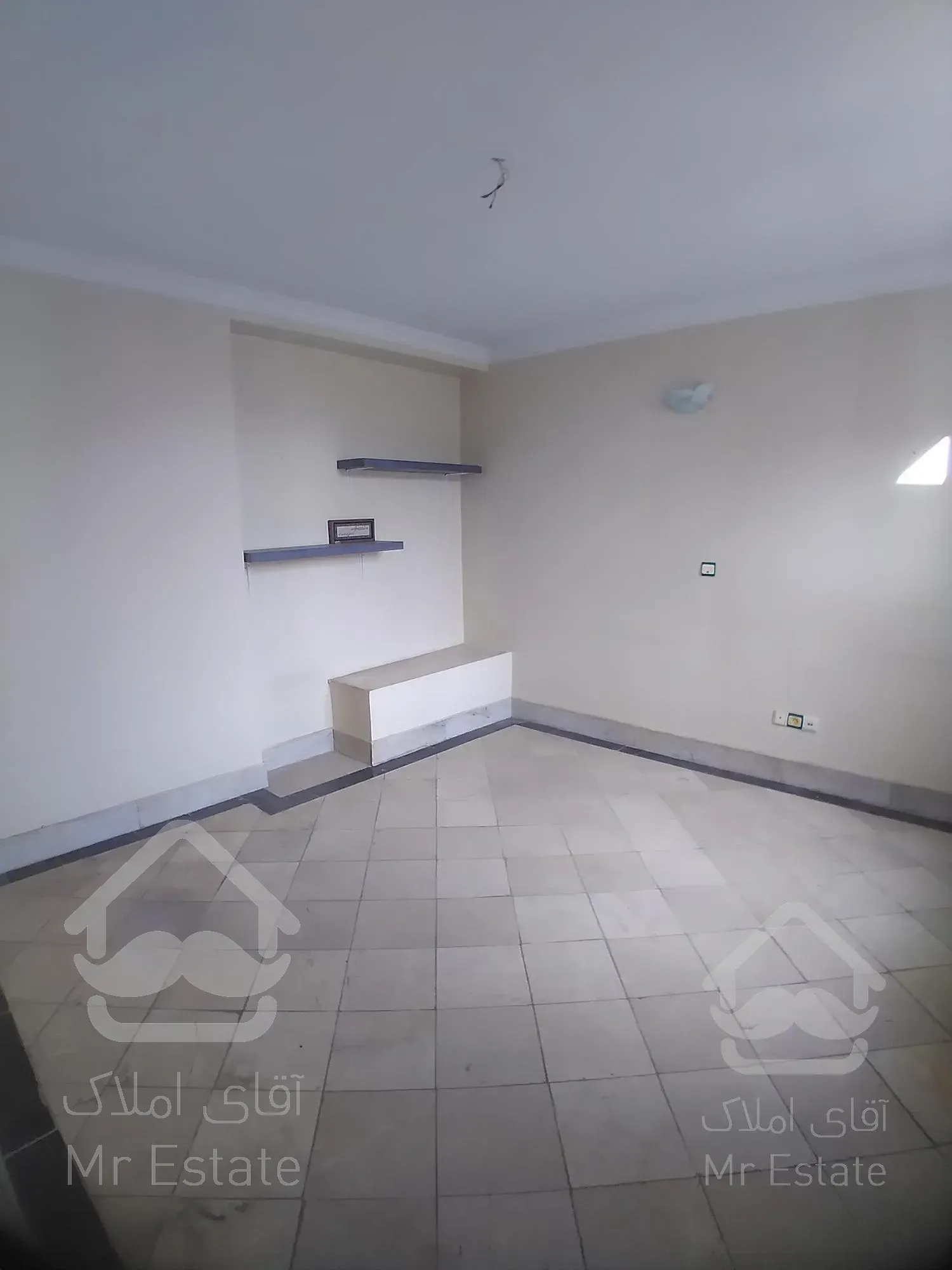 ۱۰۵ متر موقعیت اداری