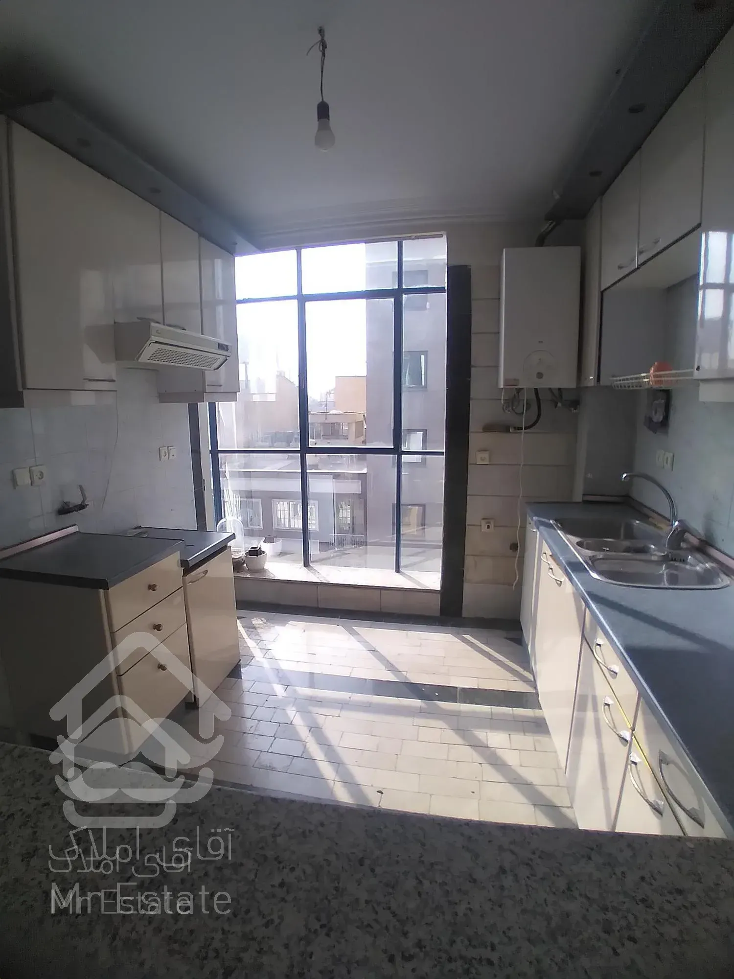 ۱۰۵ متر موقعیت اداری