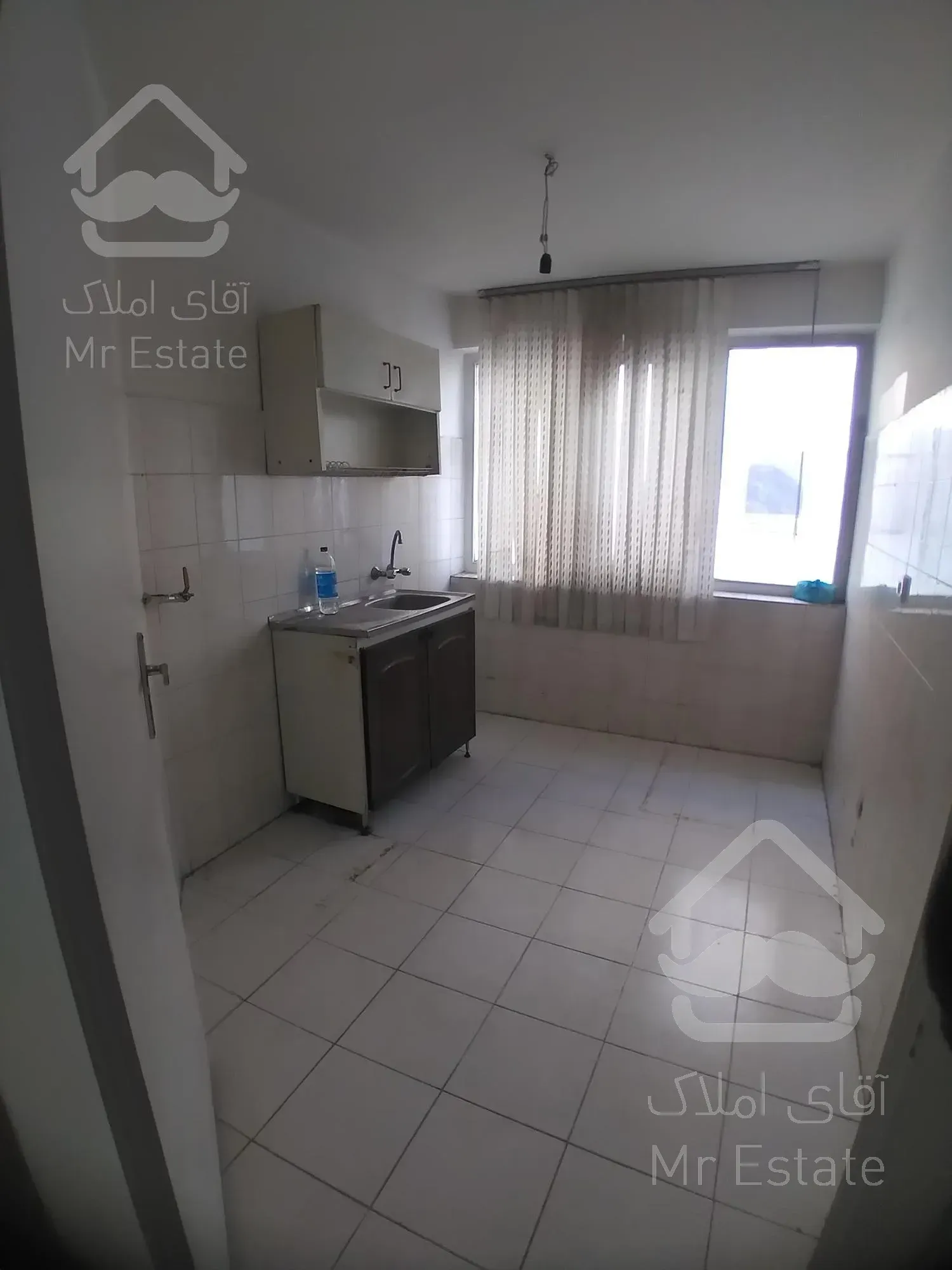 ۶۰ متری (سند اداری) میدان ونک