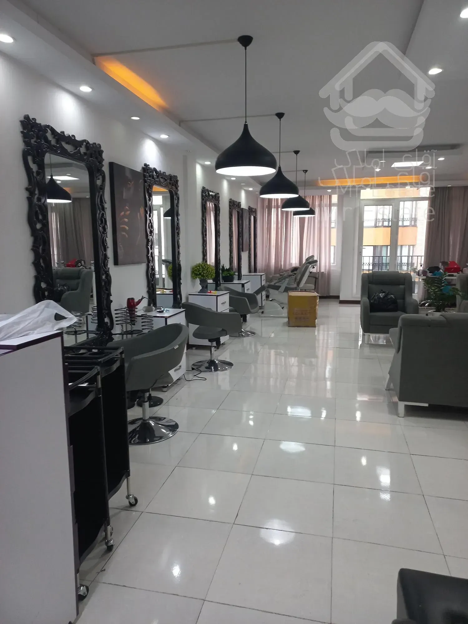 اجاره ۱۵۰ متری / لوکیشن عالی / نورگیرفوق العاده