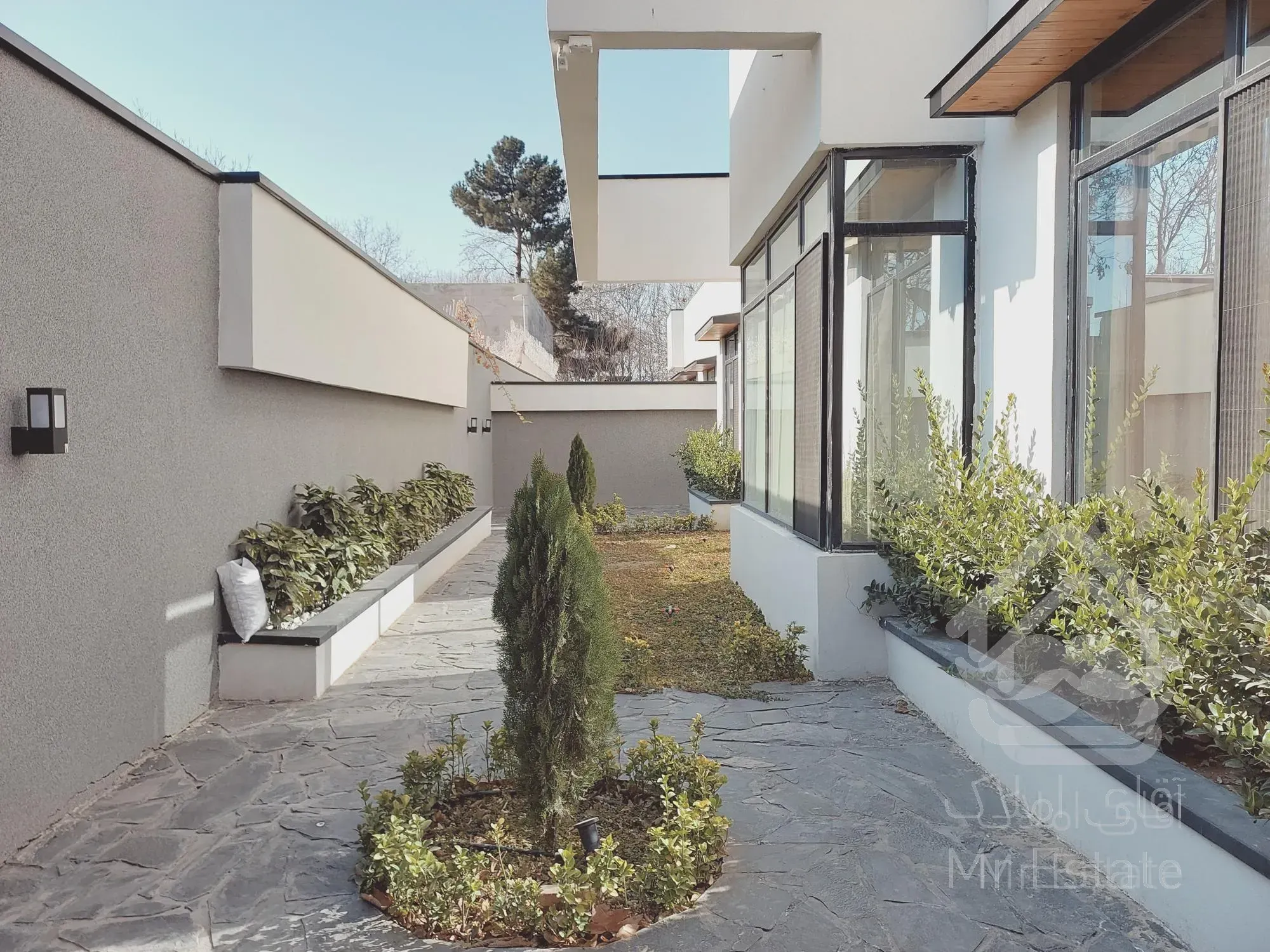 خرید باغ ویلا در شهریار،شیک و مدرن