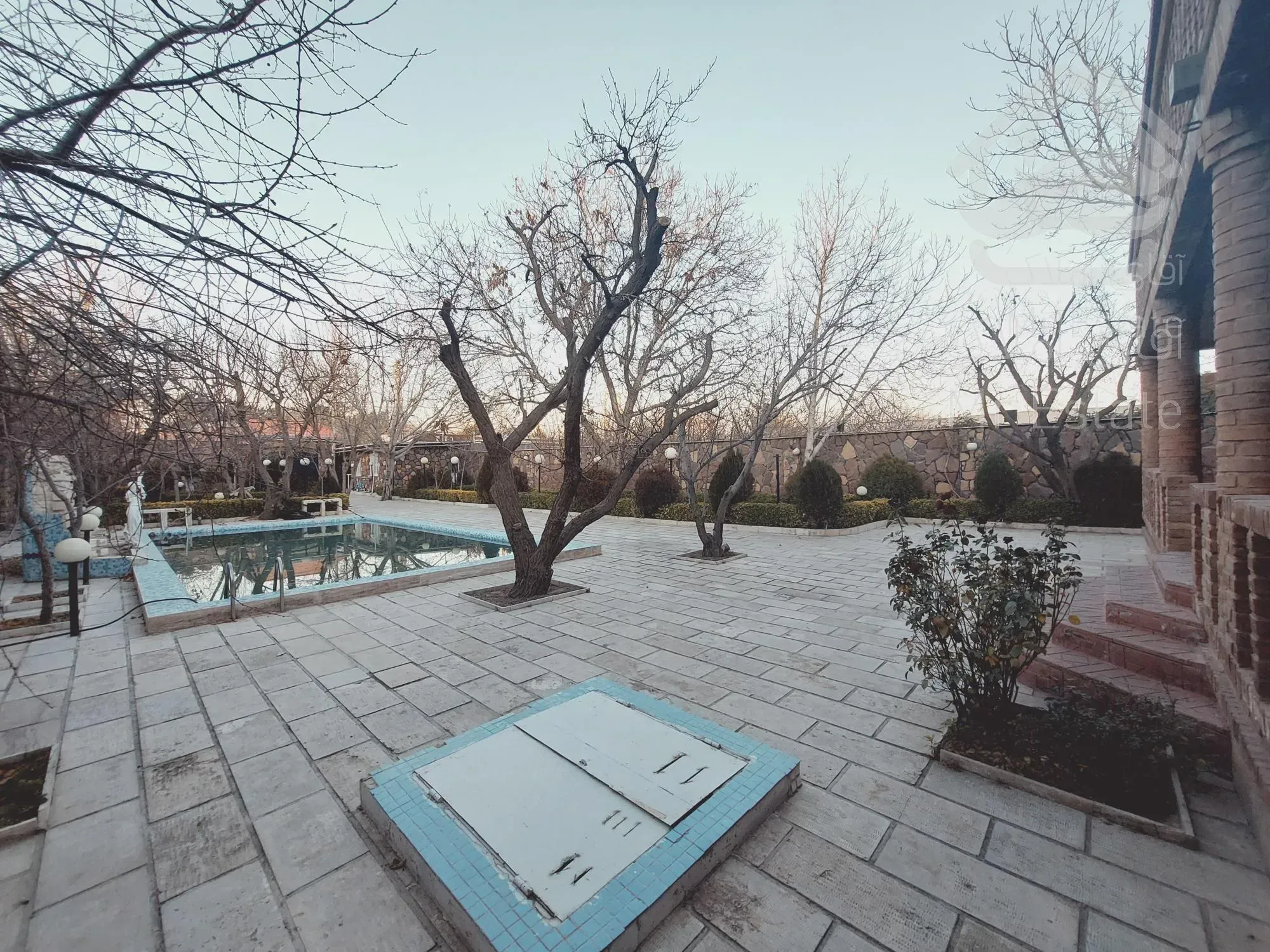 خرید باغ ویلا در شهریار ،زمرد ویلا