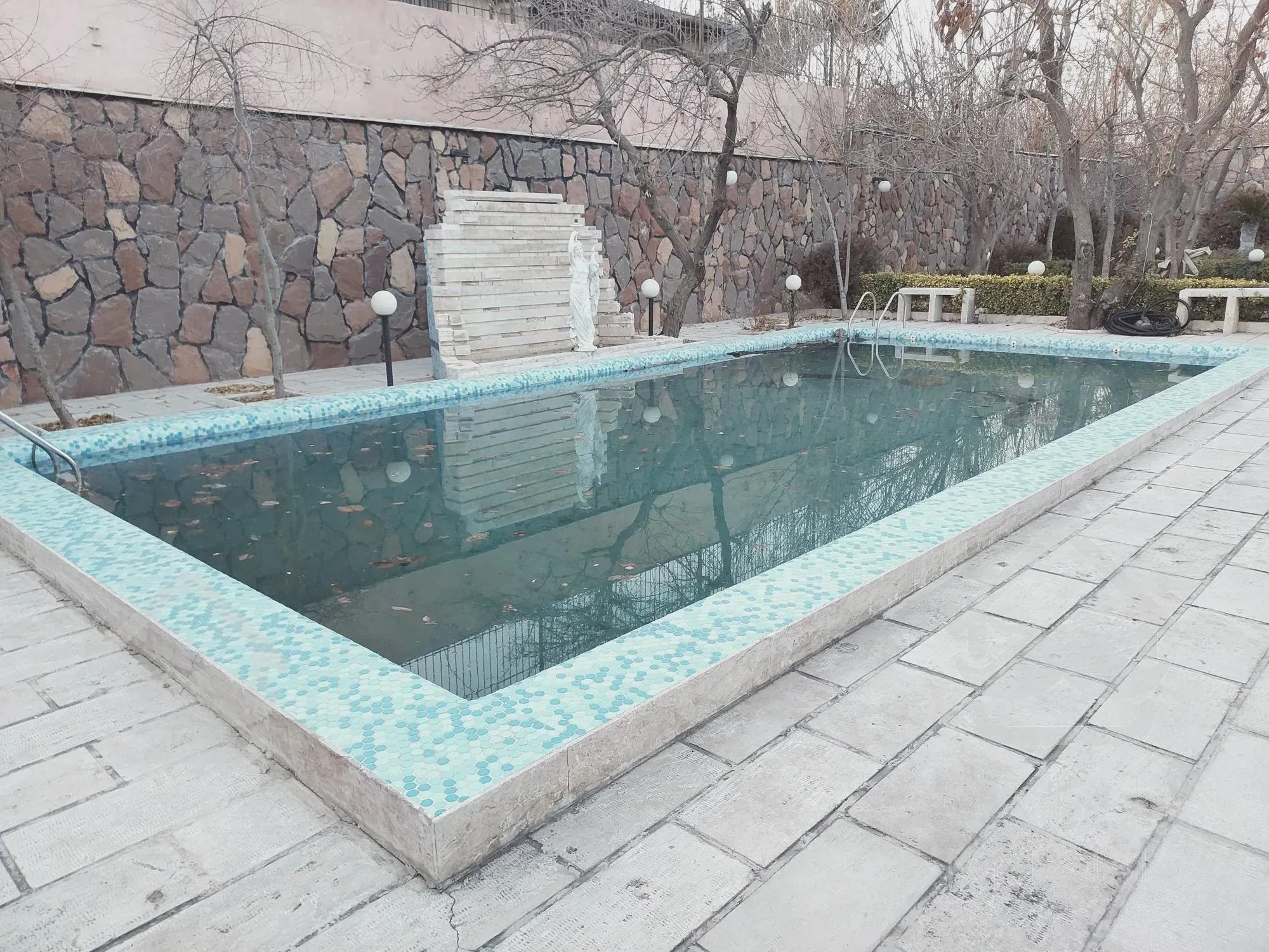 خرید باغ ویلا در شهریار ،زمرد ویلا