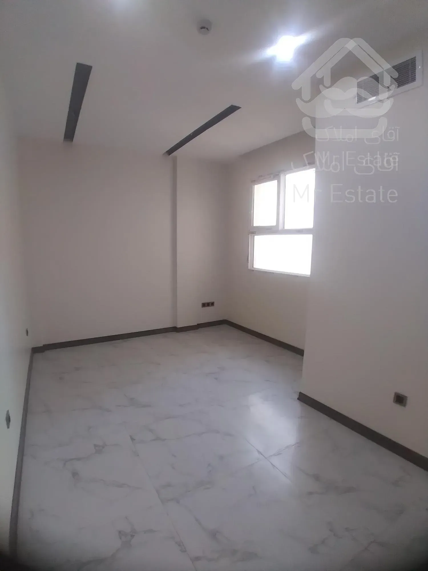 ۹۰ متر ( موقعیت اداری )