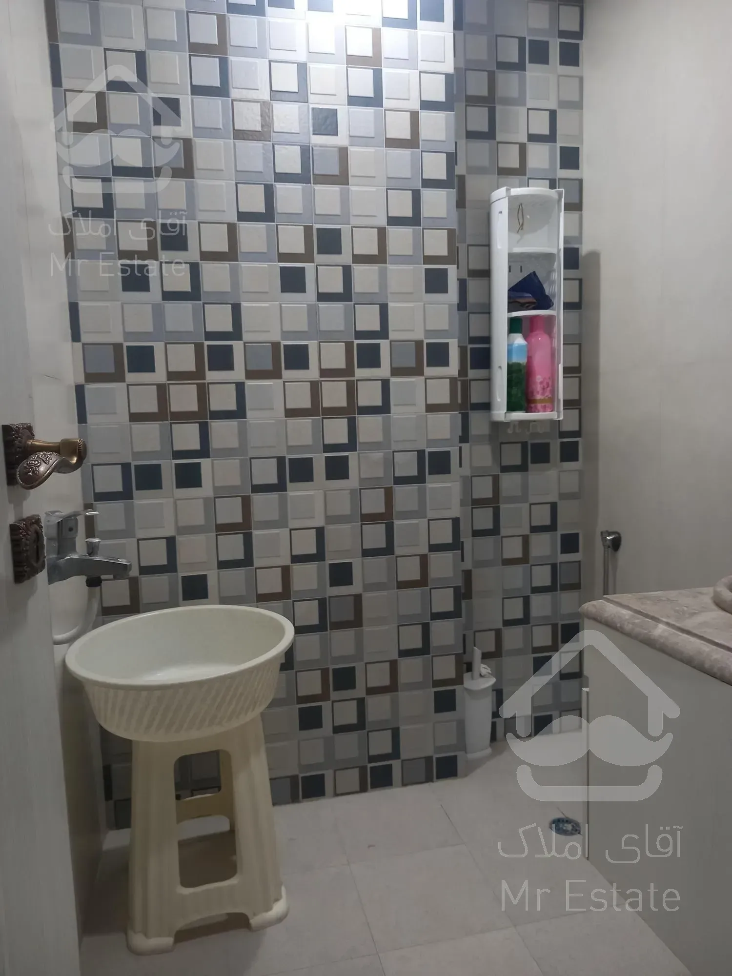 آپارتمان ۱۴۵ متری سه خواب تکواحدی نوساز