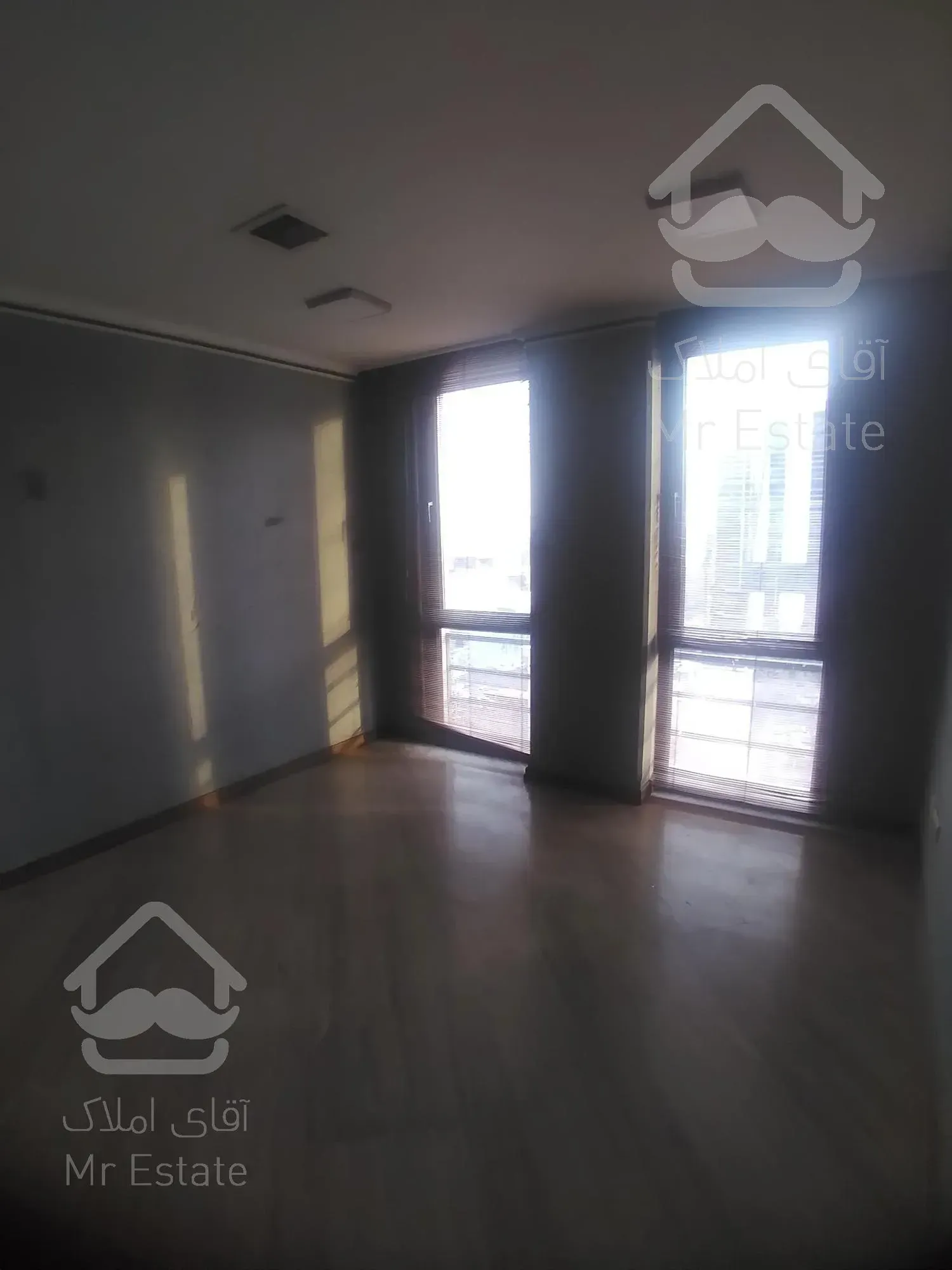 ۸۵ متر ( موقعیت اداری )