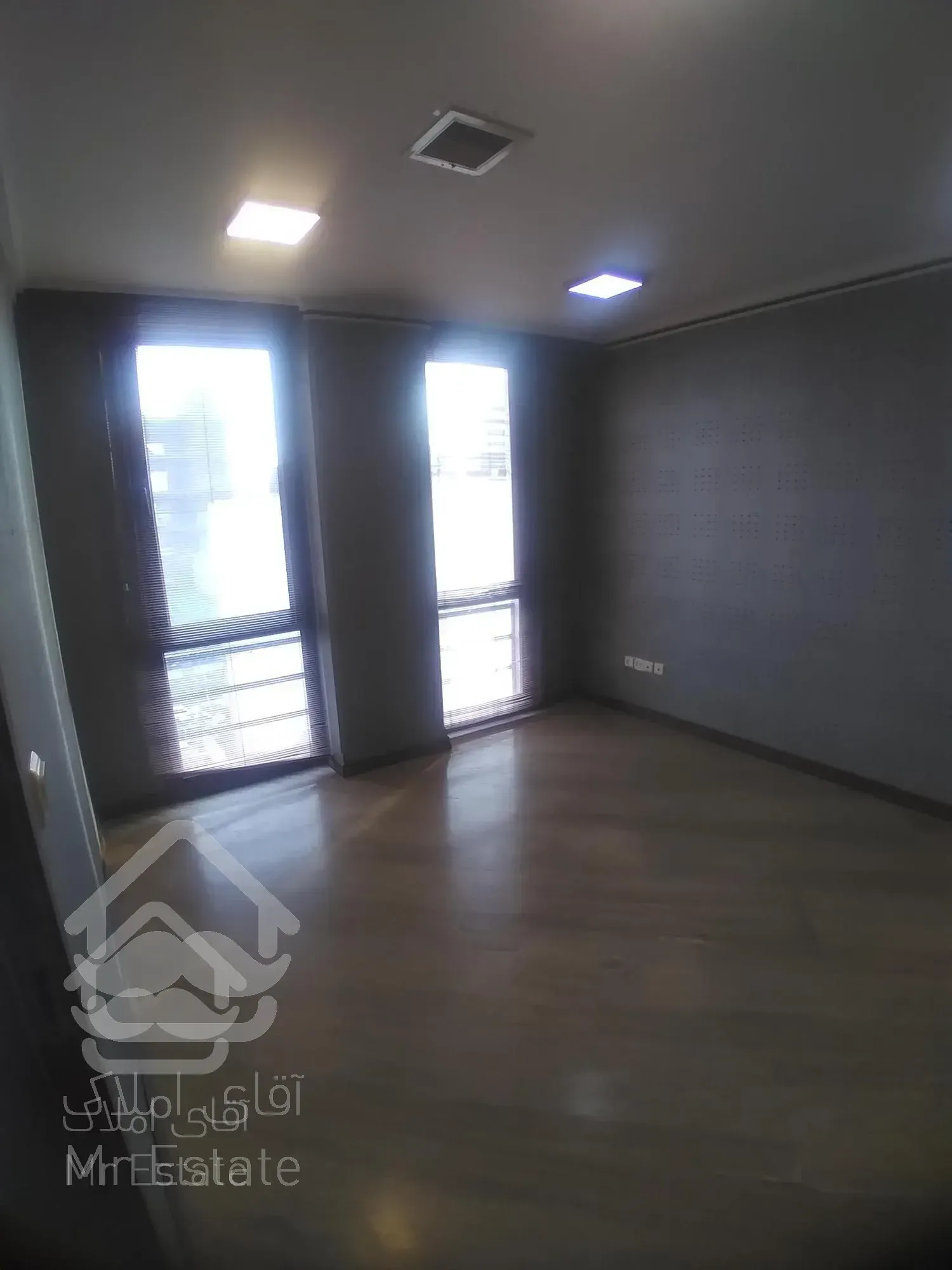 ۸۵ متر ( موقعیت اداری )