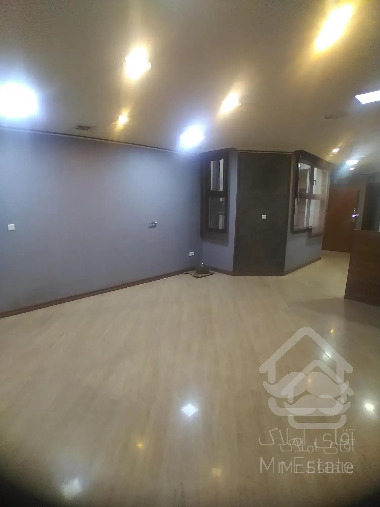 ۸۵ متر ( موقعیت اداری )