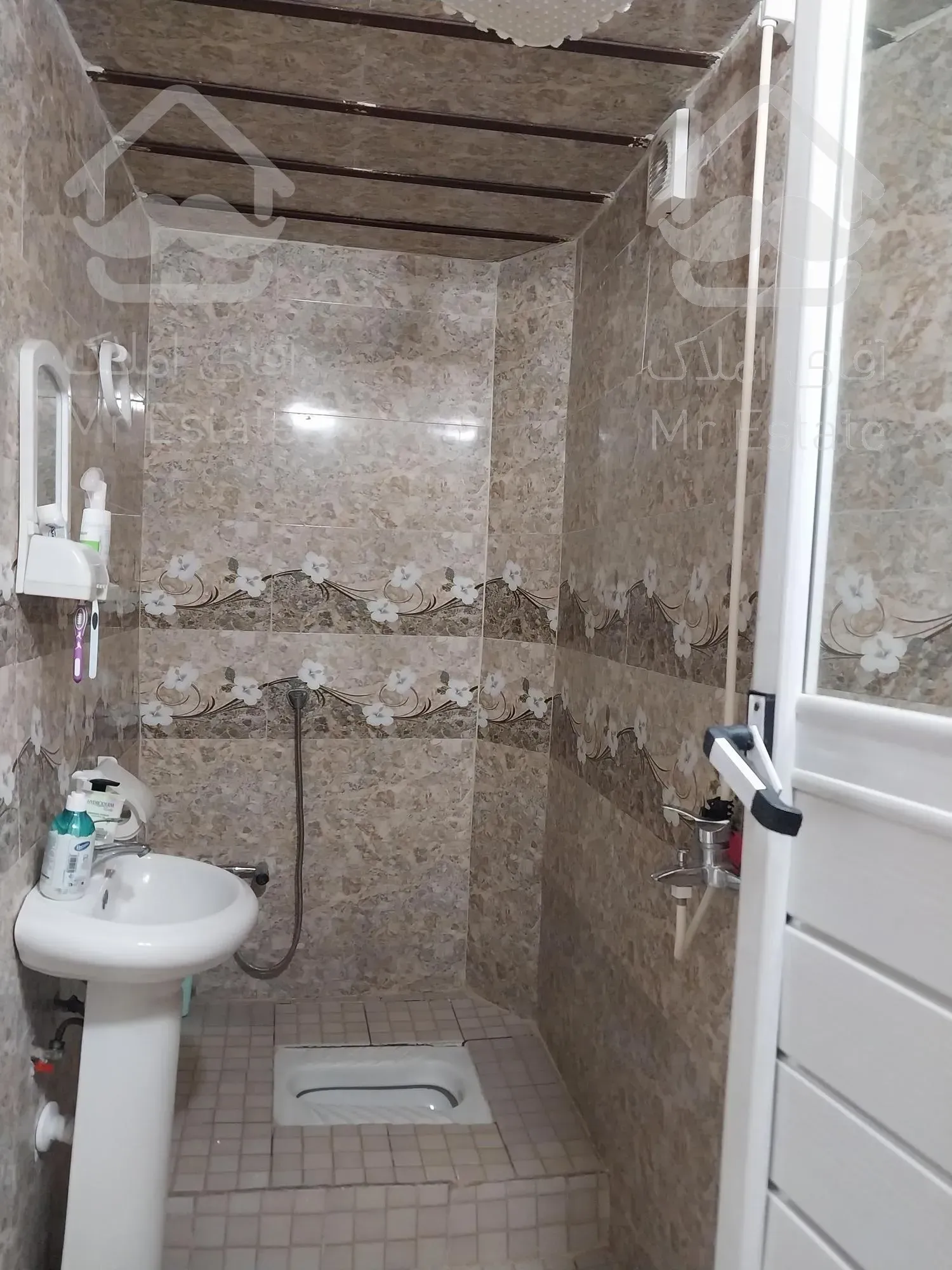 سه طبقه یکجا 90متری مطهری جنوبی سند تک برگ بازسازی شده