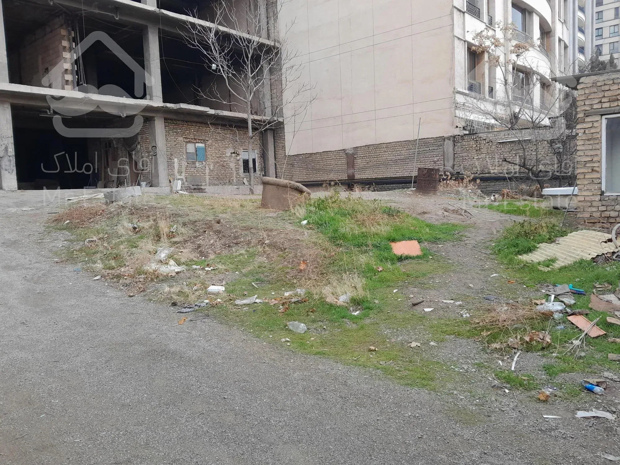 کلنگی ۱۲۳۰ متر زعفرانیه بر خیابان اصلی