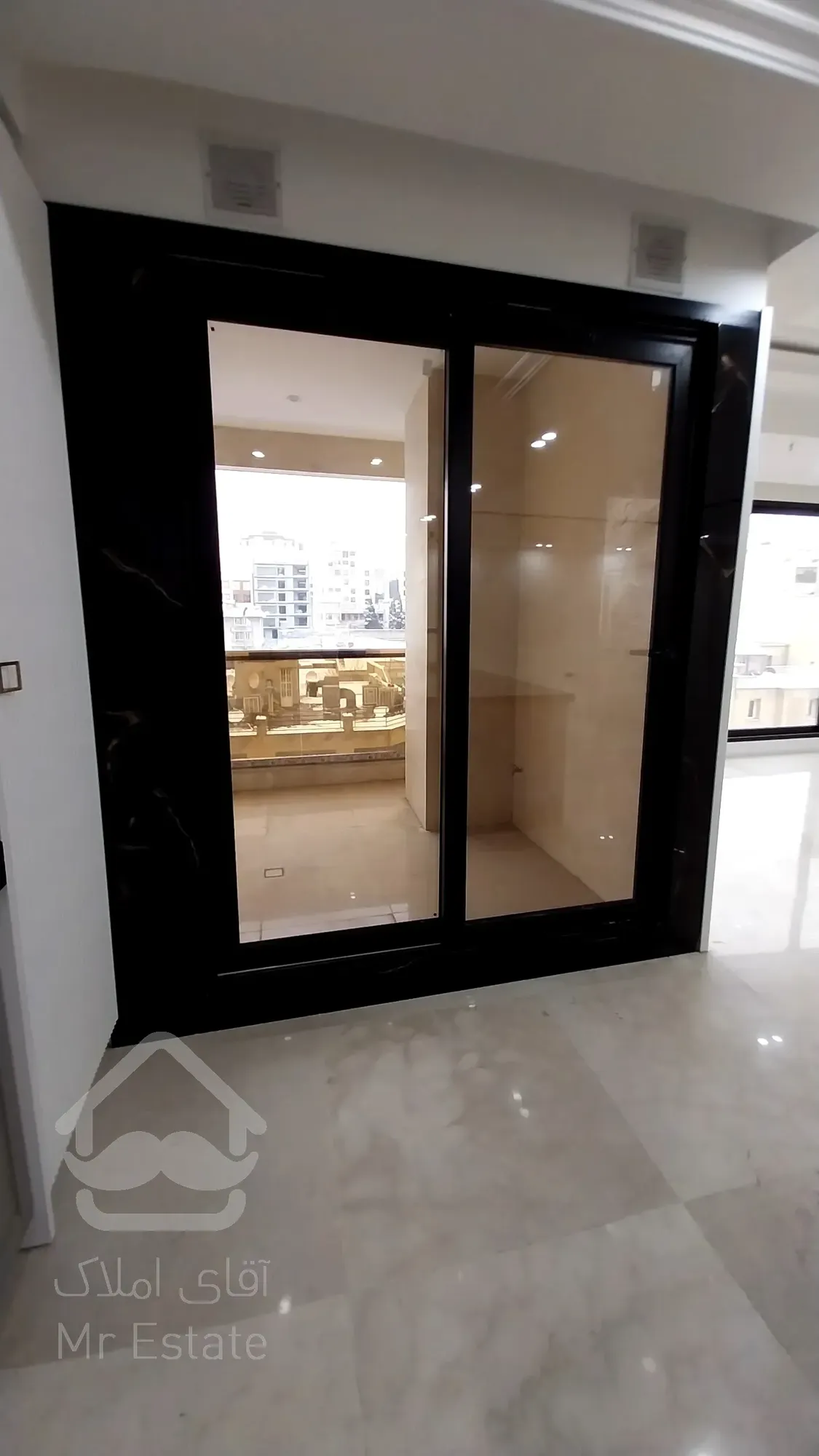 پیش فروش واحد مسکونی 123 متری رونیکاپالاس دردشت