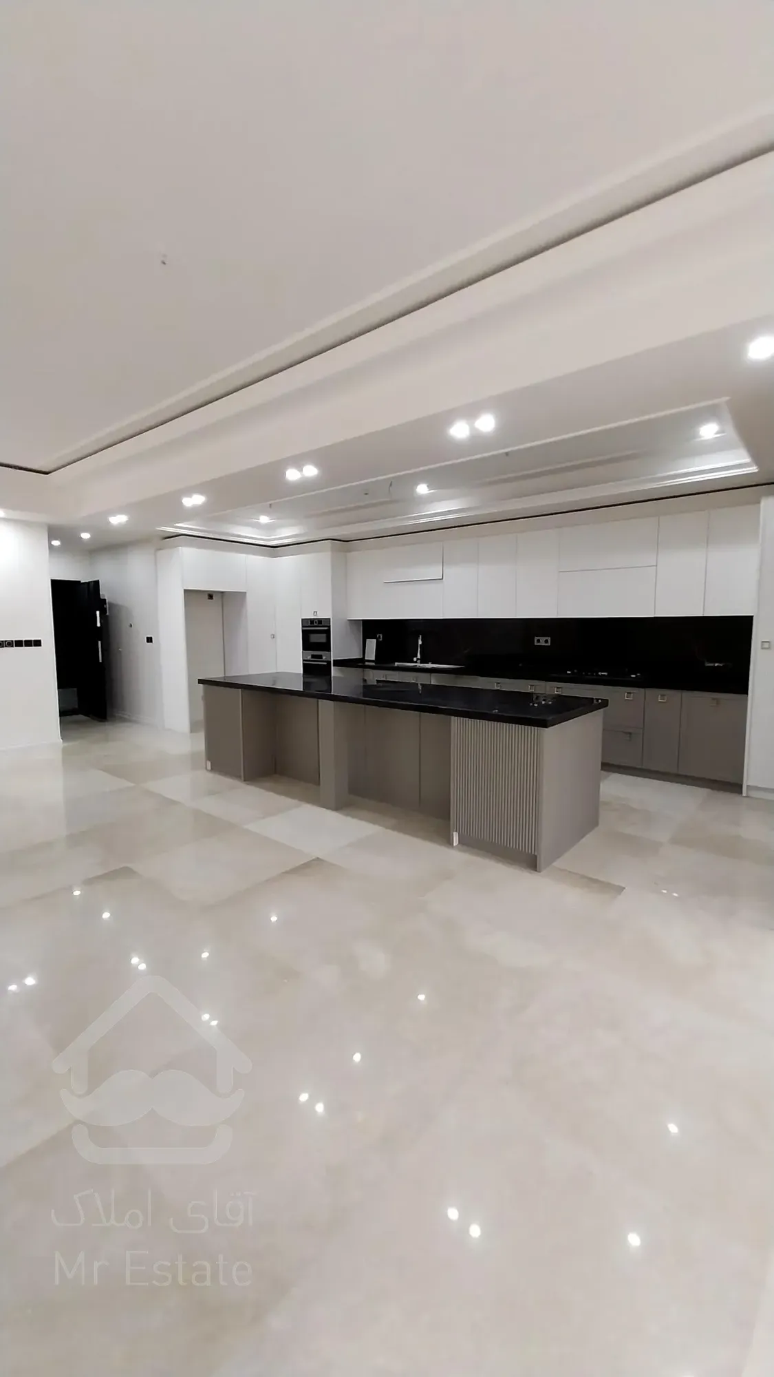 پیش فروش واحد مسکونی  دو خوابه در آبشار تهران / ویو و لوکیشن بی نظیر/ خرازی