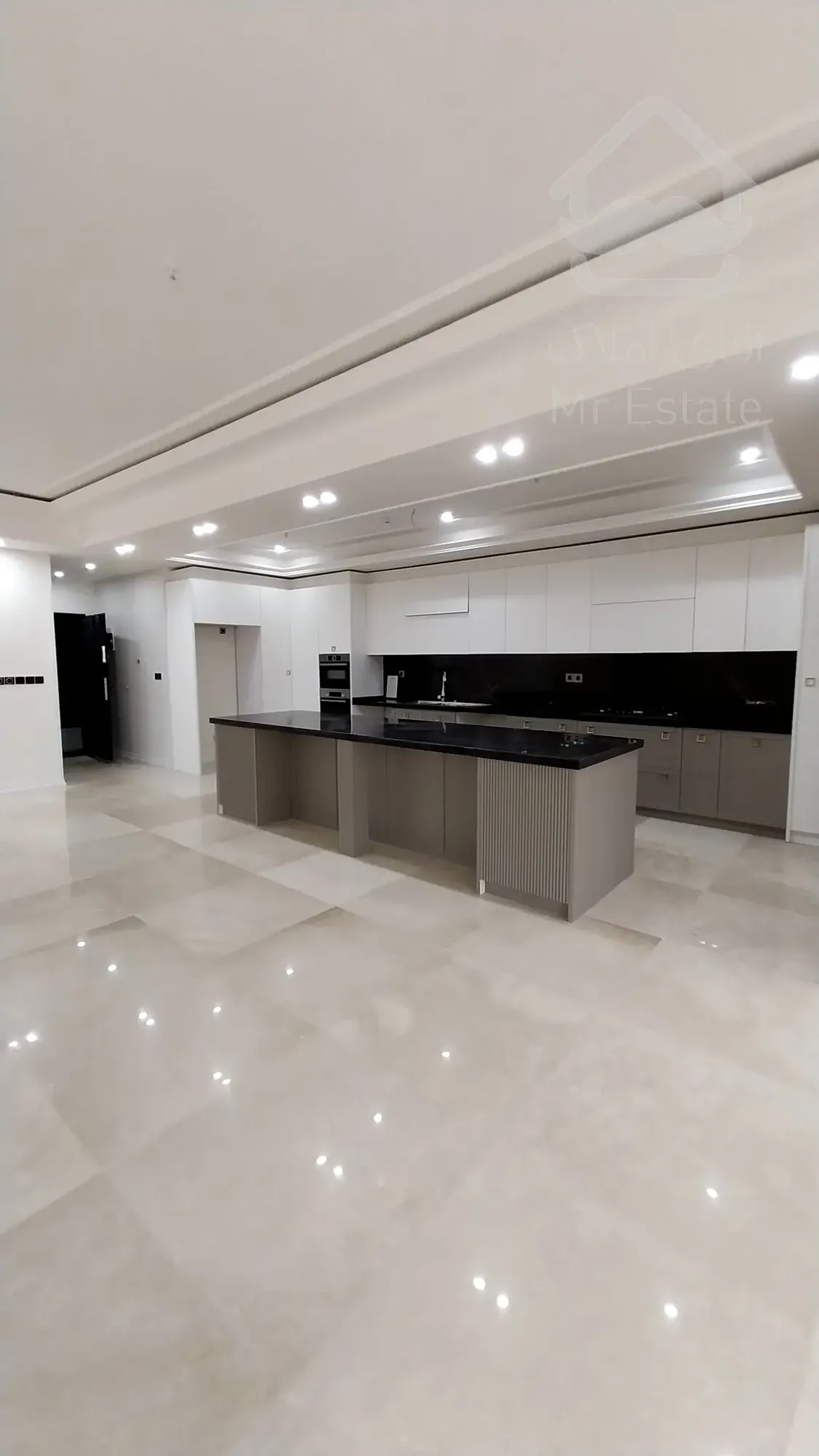 پیش فروش  اقساطی 100 متر 2خواب رونیکا پالاس سازنده حاج رحیم قربانی