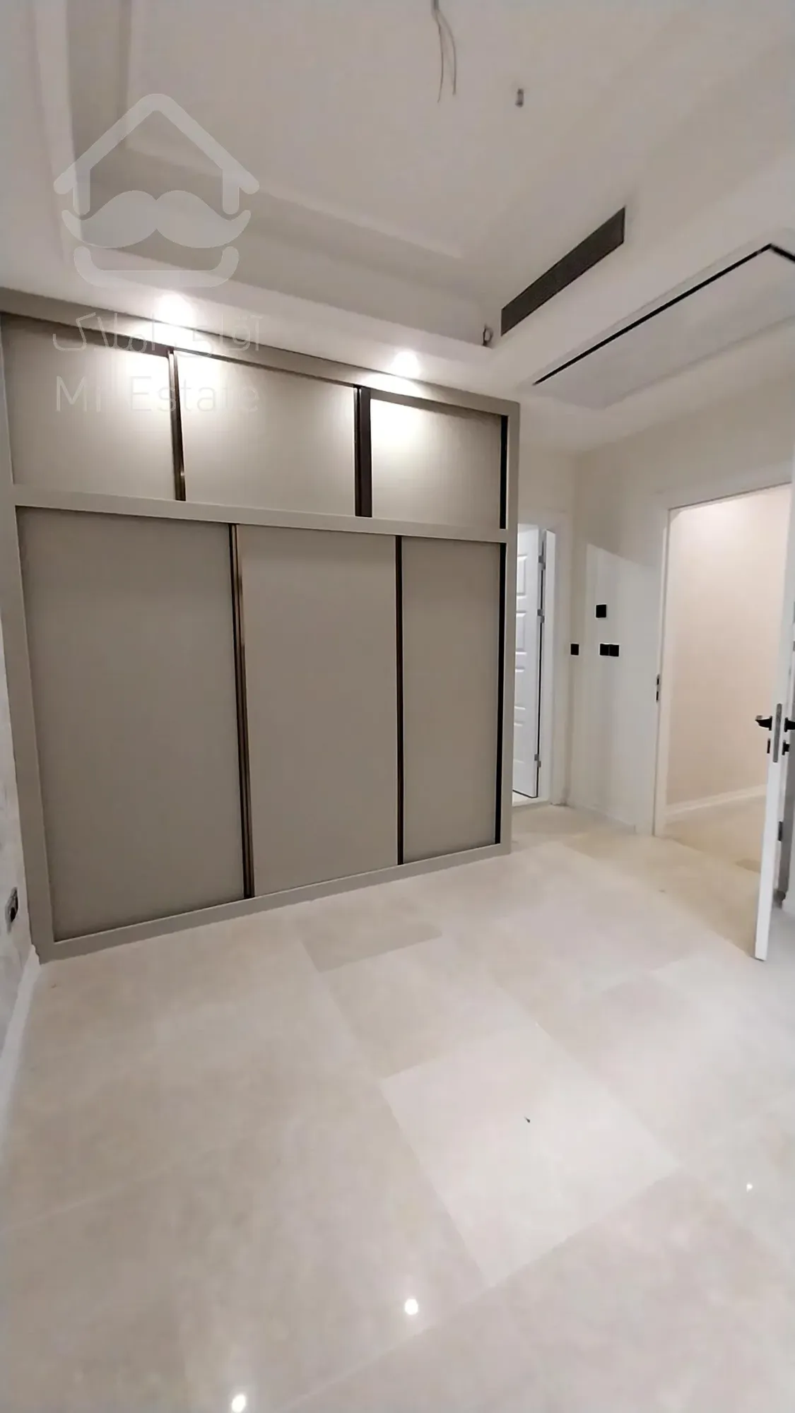 پیش فروش واحد 125 متری رونیکاپالاس دردشت