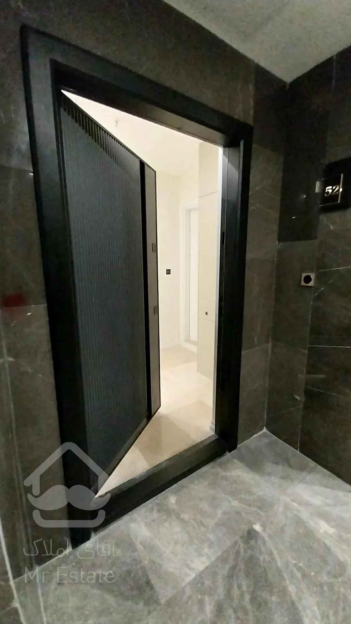 پیش فروش واحد 80 متری با مشاعات آبی در سردارجنگل شمالی