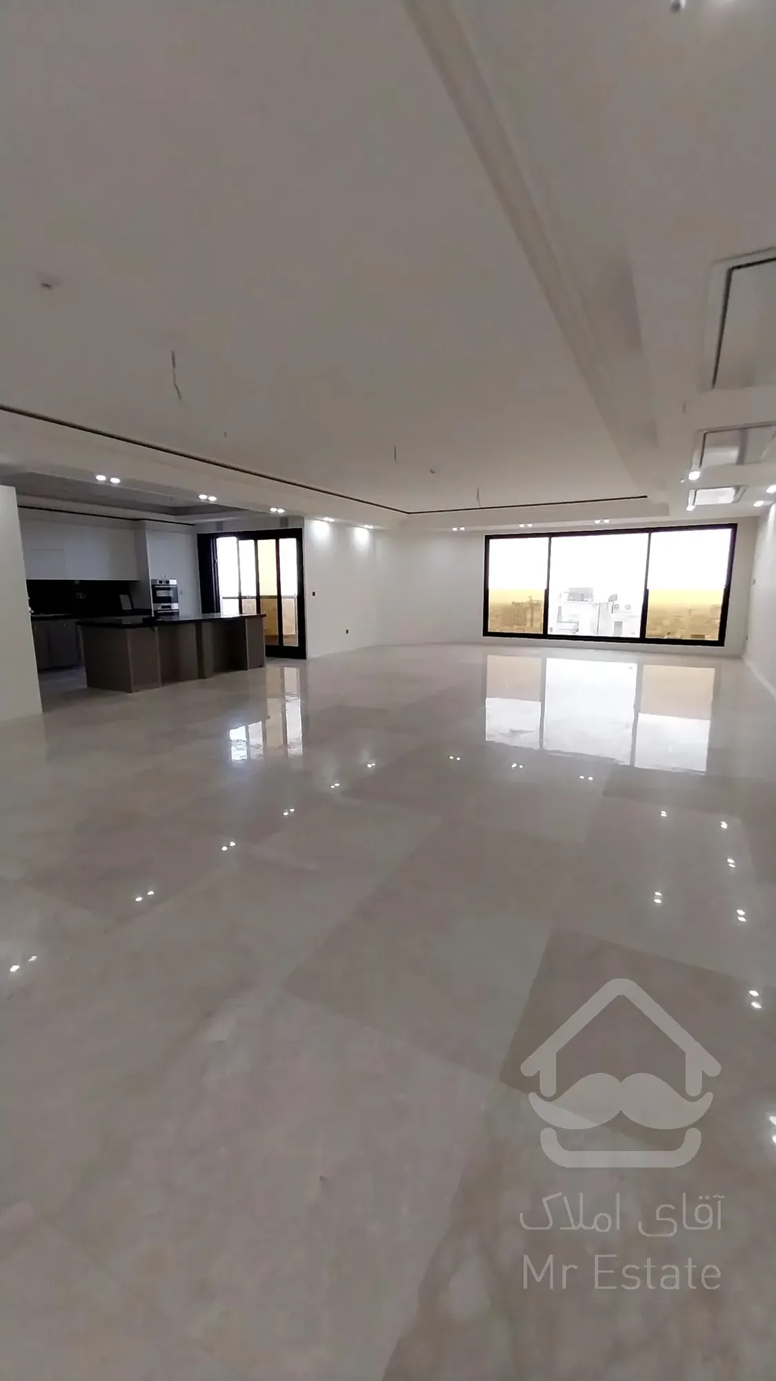 زندگی لوکس در نیایش؛ پروژه‌ای خاص با دریاچه مراکشی