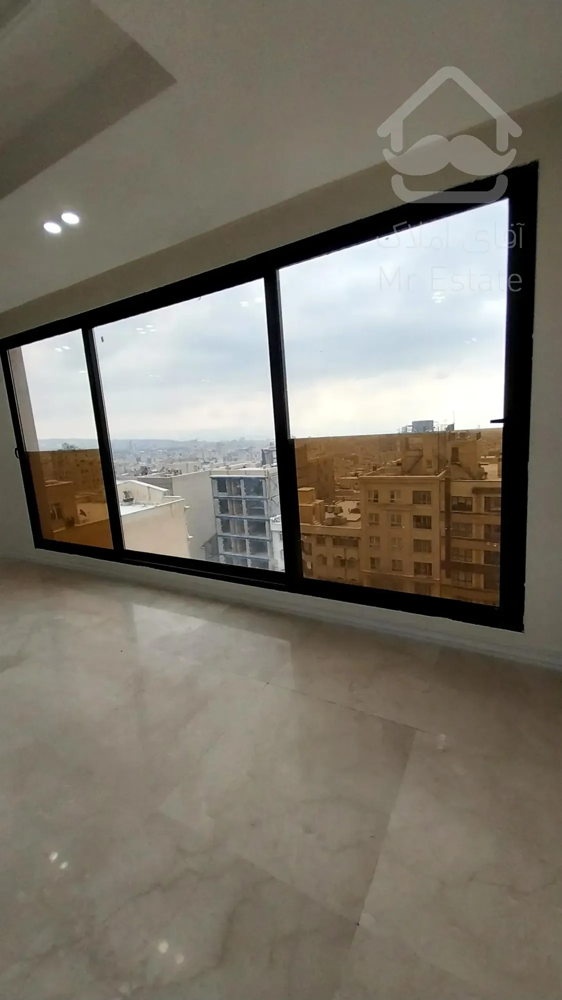 زندگی لوکس در نیایش؛ پروژه‌ای خاص با دریاچه مراکشی