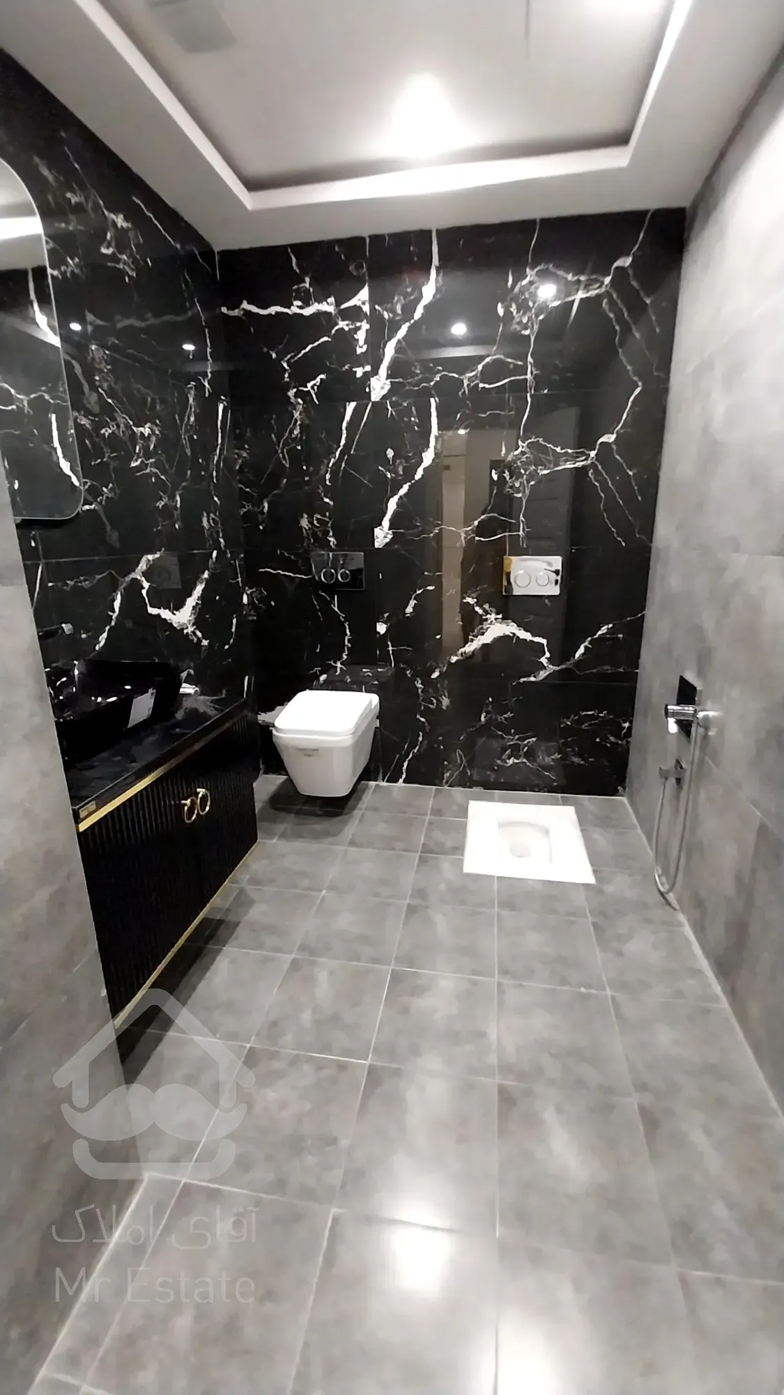 پیش فروش  واحد 121 متری رونیکاپالاس دردشت