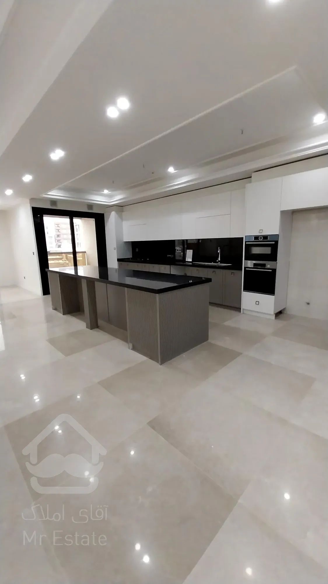 پیش فروش آپارتمان سه خوابه لوکس در برج رونیکاپالاس لاله