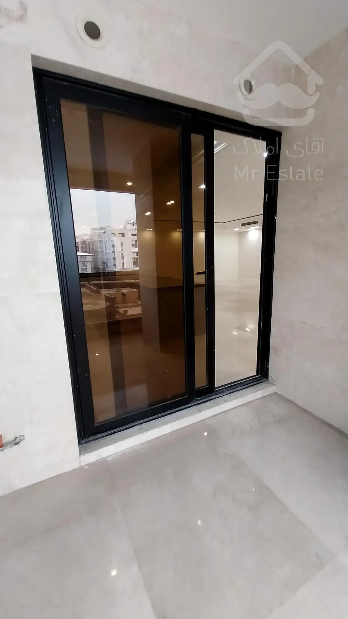 پیش فروش آپارتمان دوخوابه لوکس در طبقه بیست و پنجم برج رونیکاپالاس دردشت