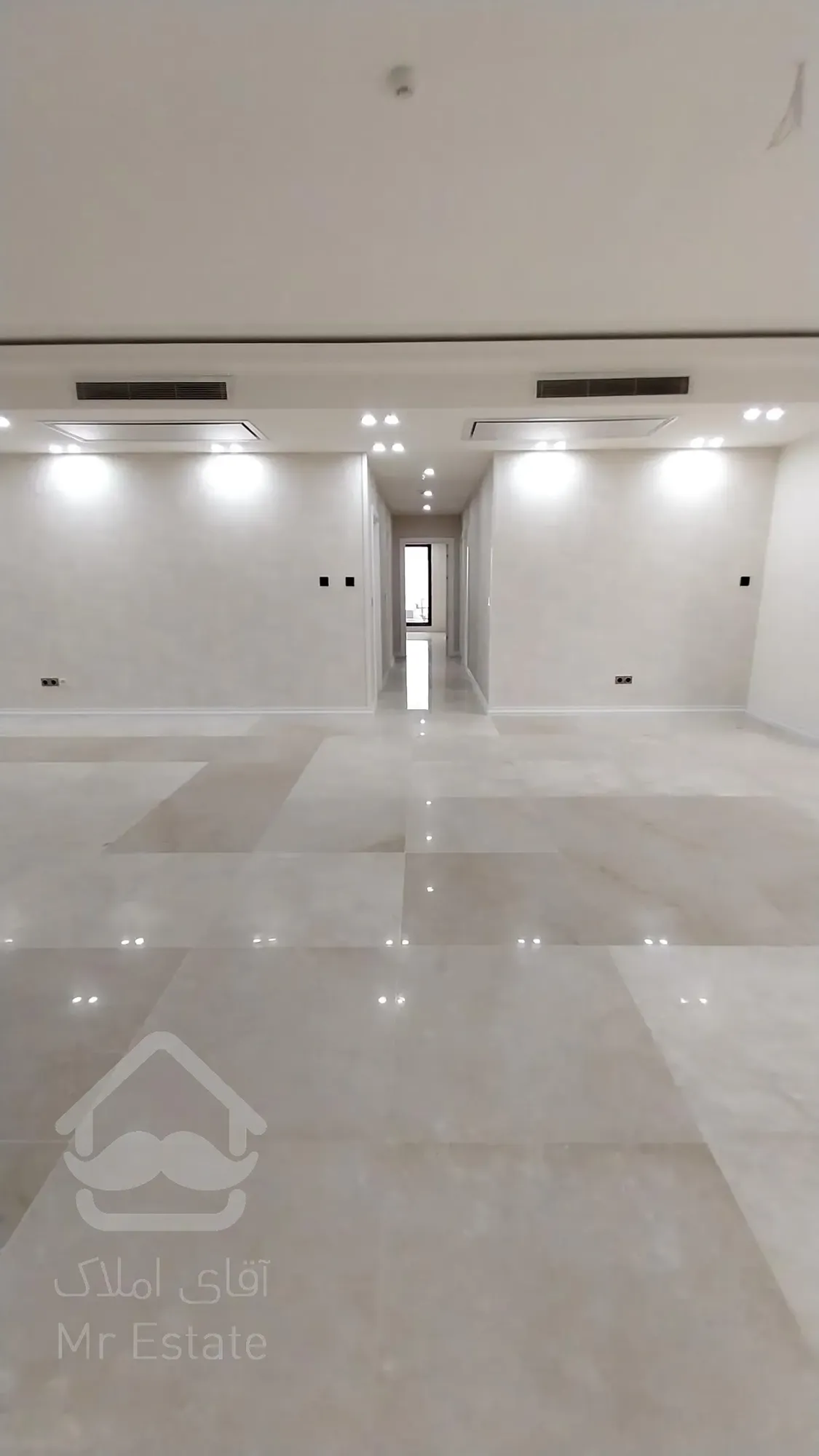 پیش فروش  واحد 121 متری رونیکاپالاس دردشت