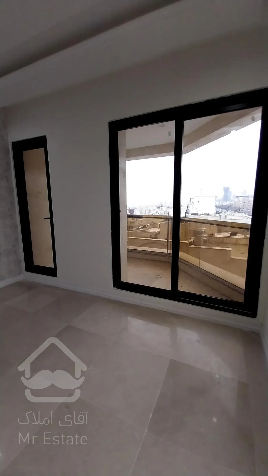 ۱۳۲ متر فرصت – واحد آخر طبقه ۴، آبشار