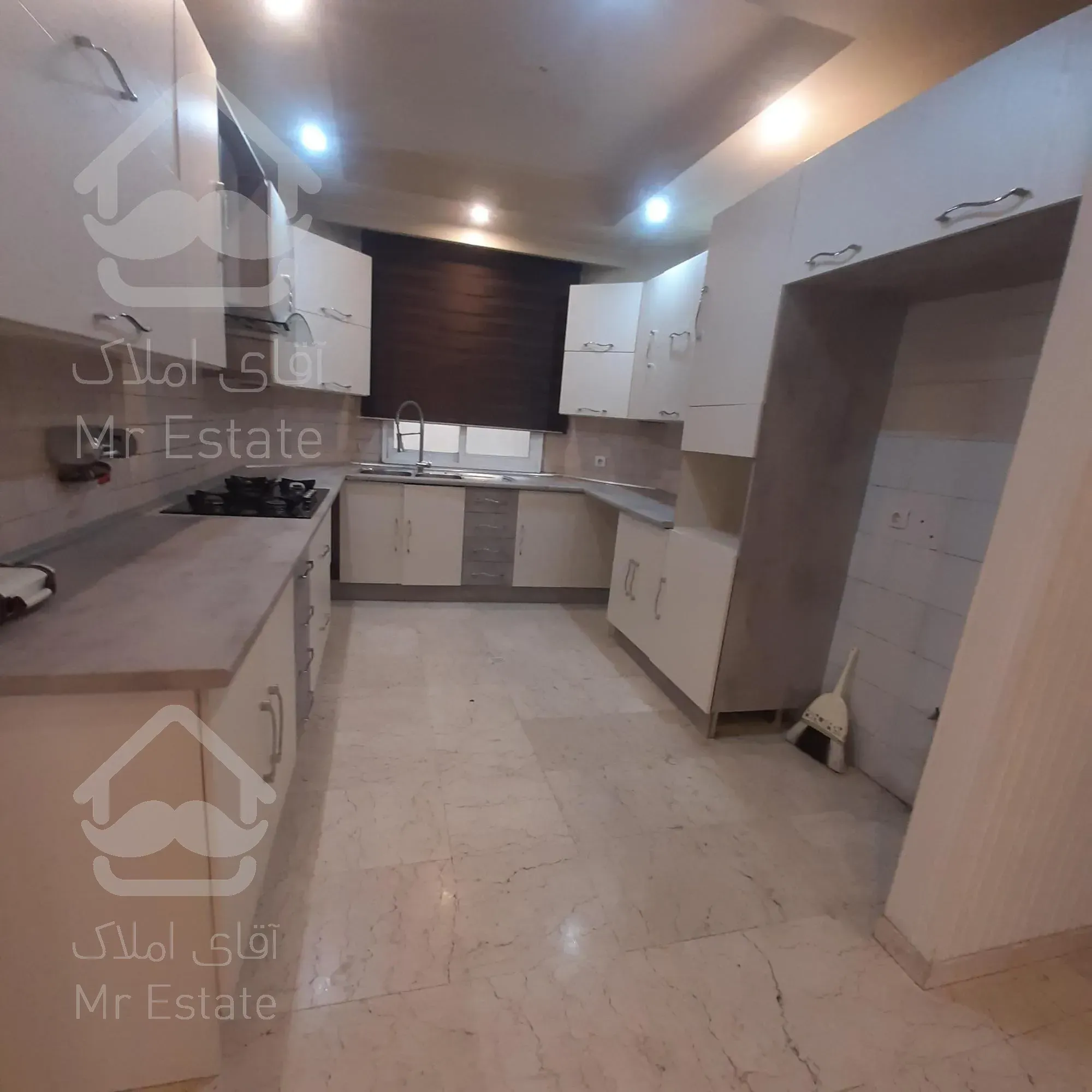 سعادت آباد ۱۸۰متر ۳خواب غرق درنور