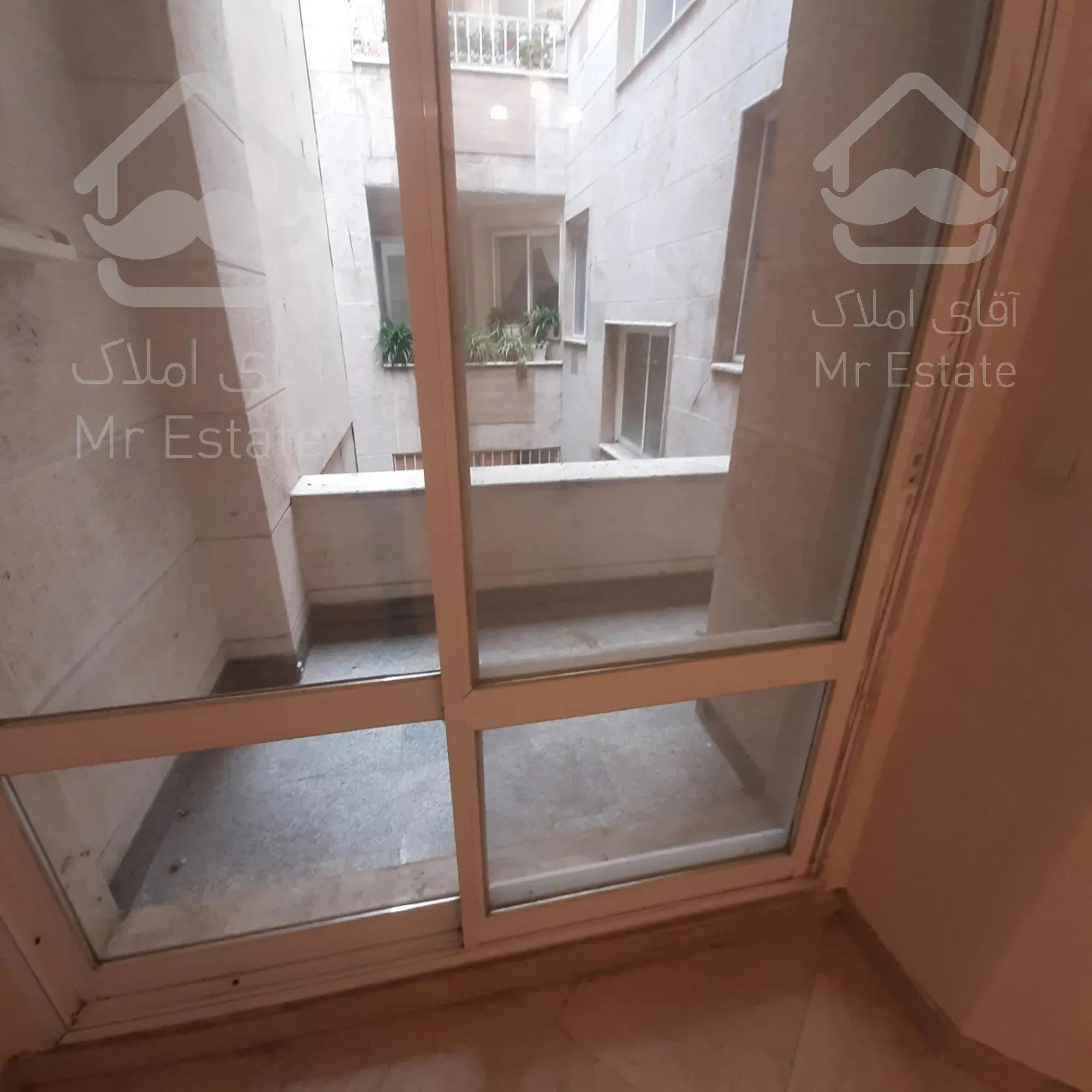 سعادت آباد ۱۸۰متر ۳خواب غرق درنور