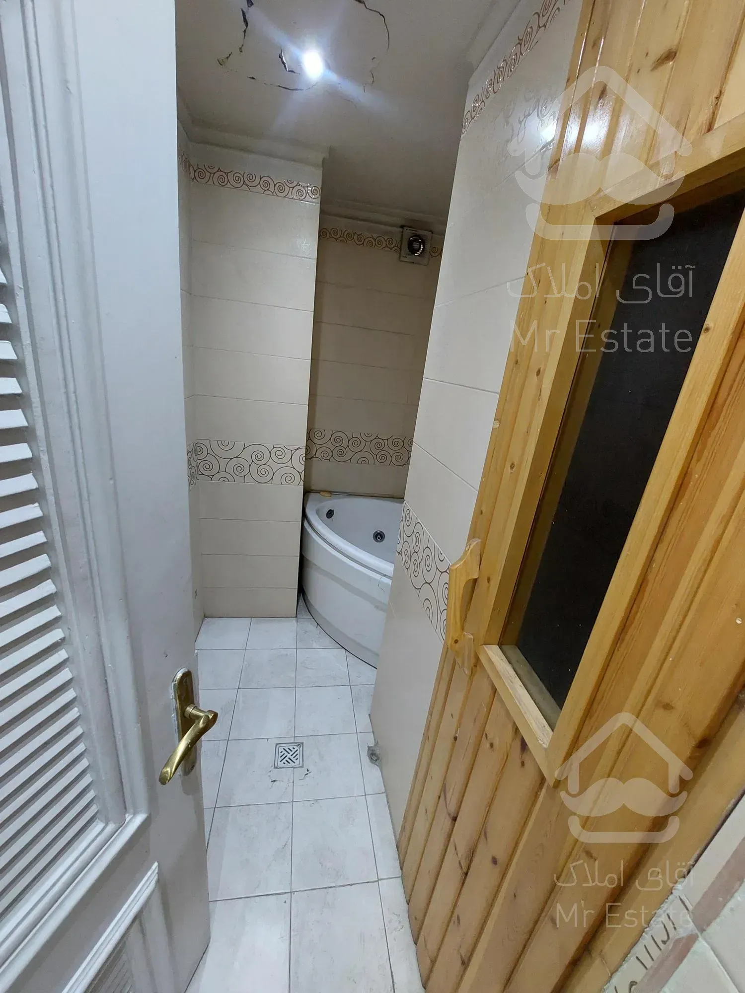 ۱۷۰ متر موقعیت اداری ۲ پارکینگ جردن