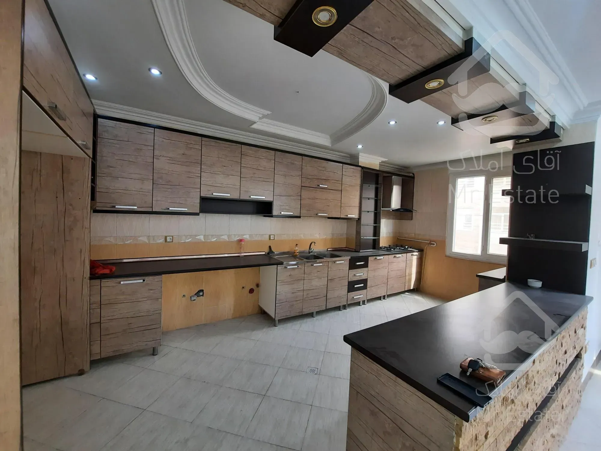 ۱۲۷متر آپارتمان تک واحدی ط۲ اندیشه شهرک صدف