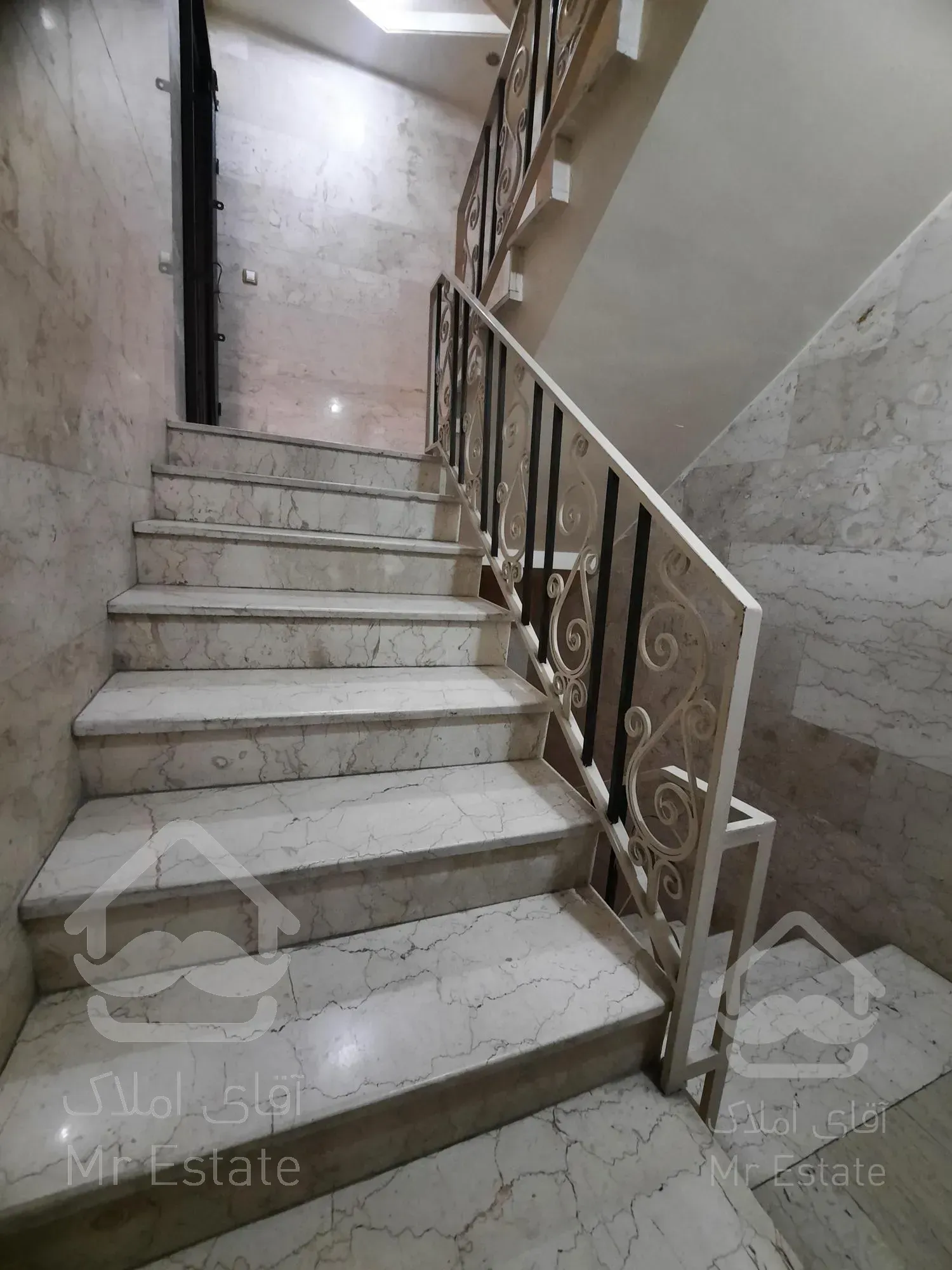 ۱۲۷متر آپارتمان تک واحدی ط۲ اندیشه شهرک صدف