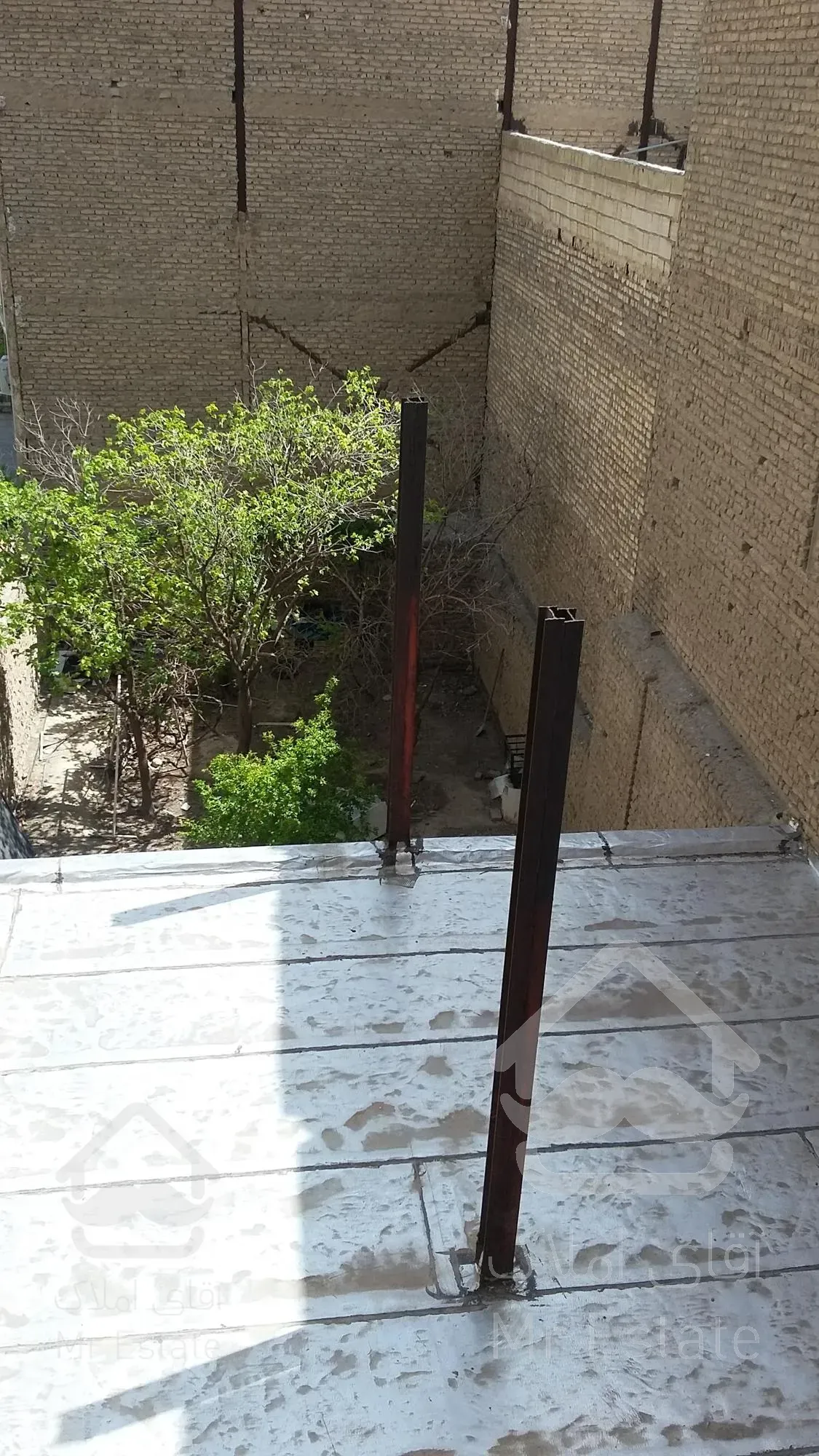 233 مترمربع ملک نیمه کاره در بحر اصلی  تهران ساوه نزدیک مرکز شهر