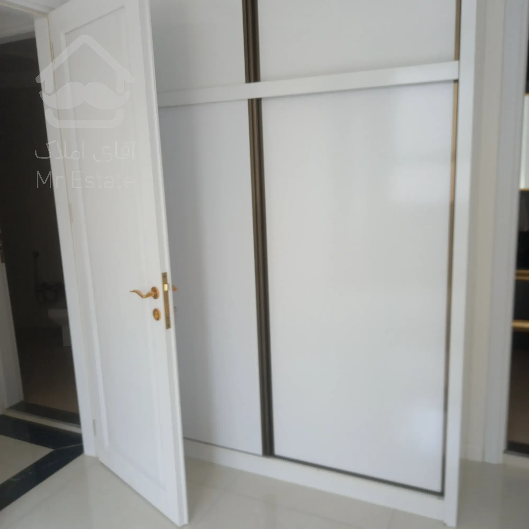 155 متر پاسداران