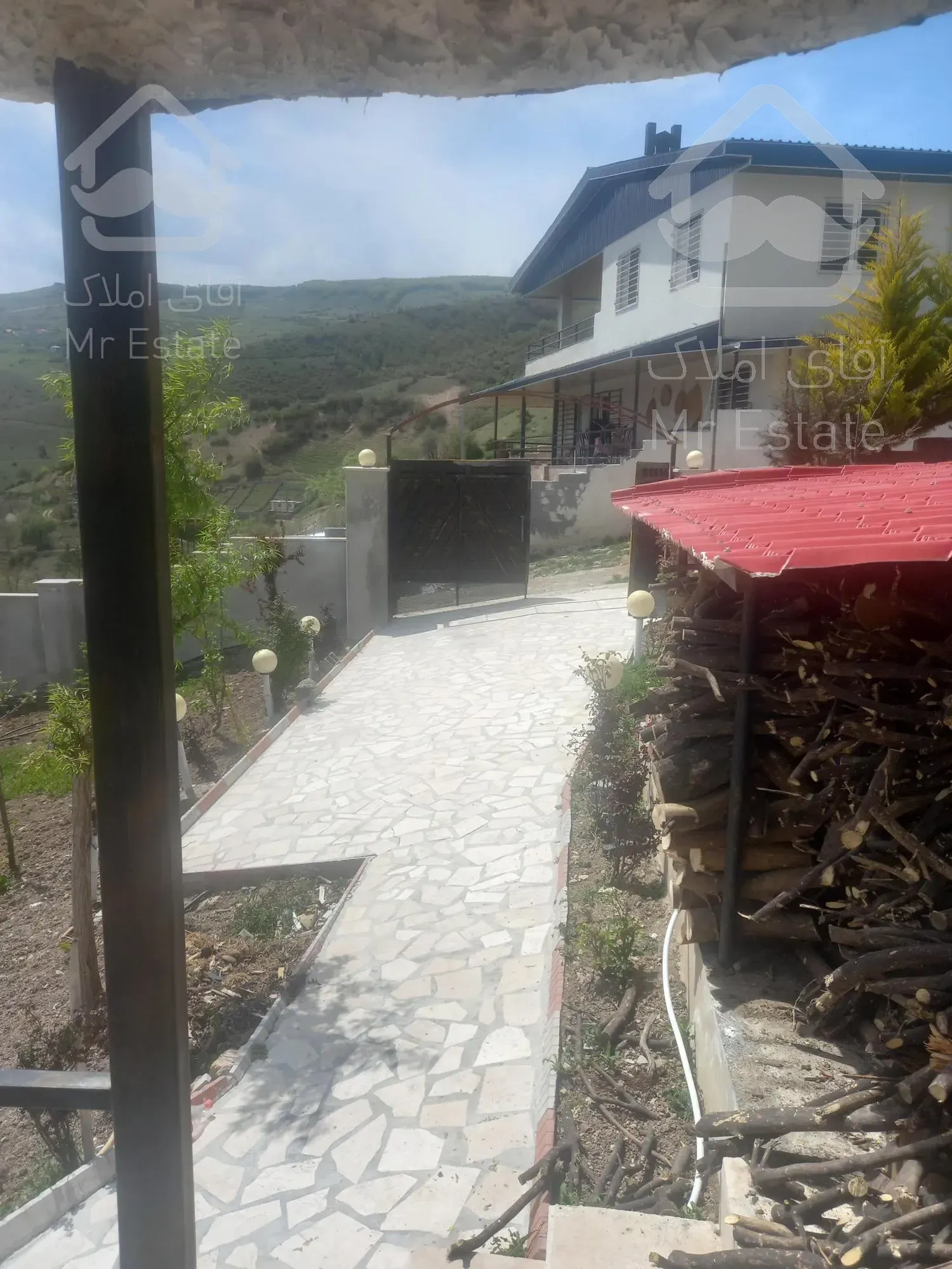 زمین با سوئیت ۴۵ متری کلاردشت