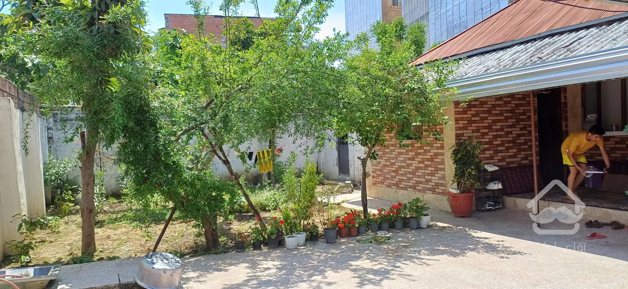 فروش زمین کلنگی ولی قابل سکونت